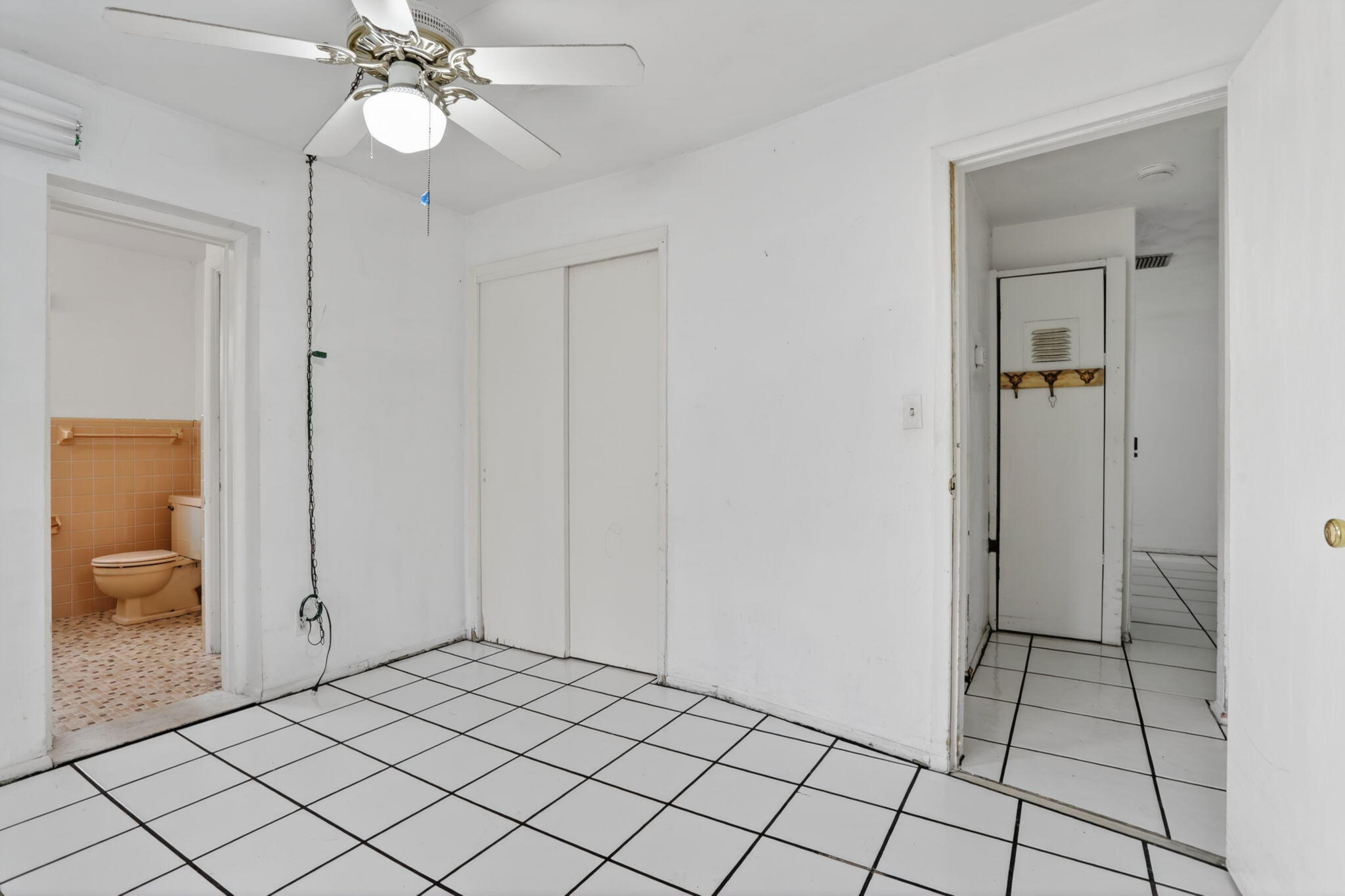 CRESTHAVEN NO 6 - Residential