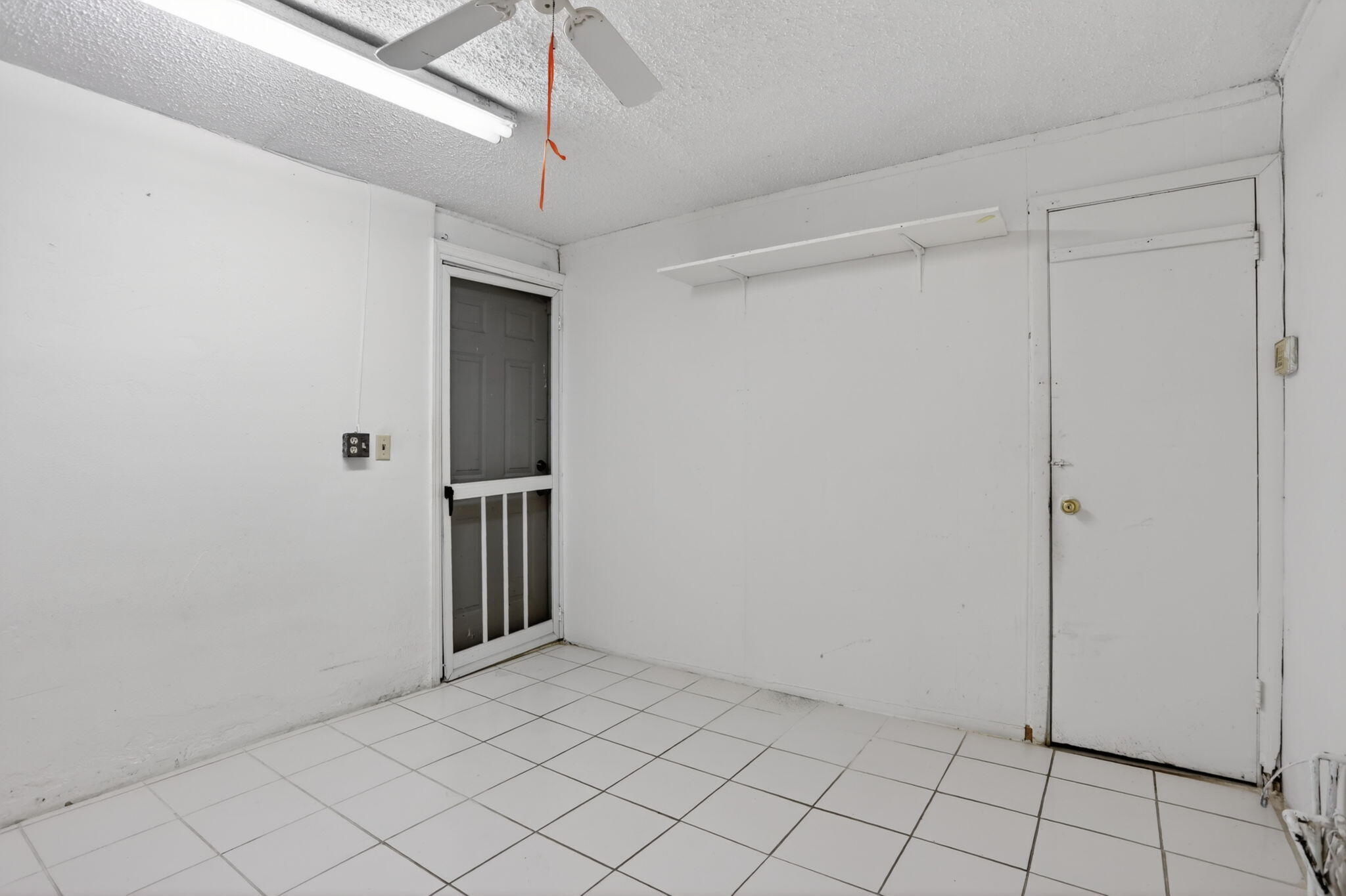 CRESTHAVEN NO 6 - Residential