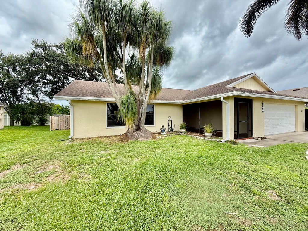 Photo of 633 SW Gailbreath Avenue, Port Saint Lucie, FL 34953 (MLS # R11104678)