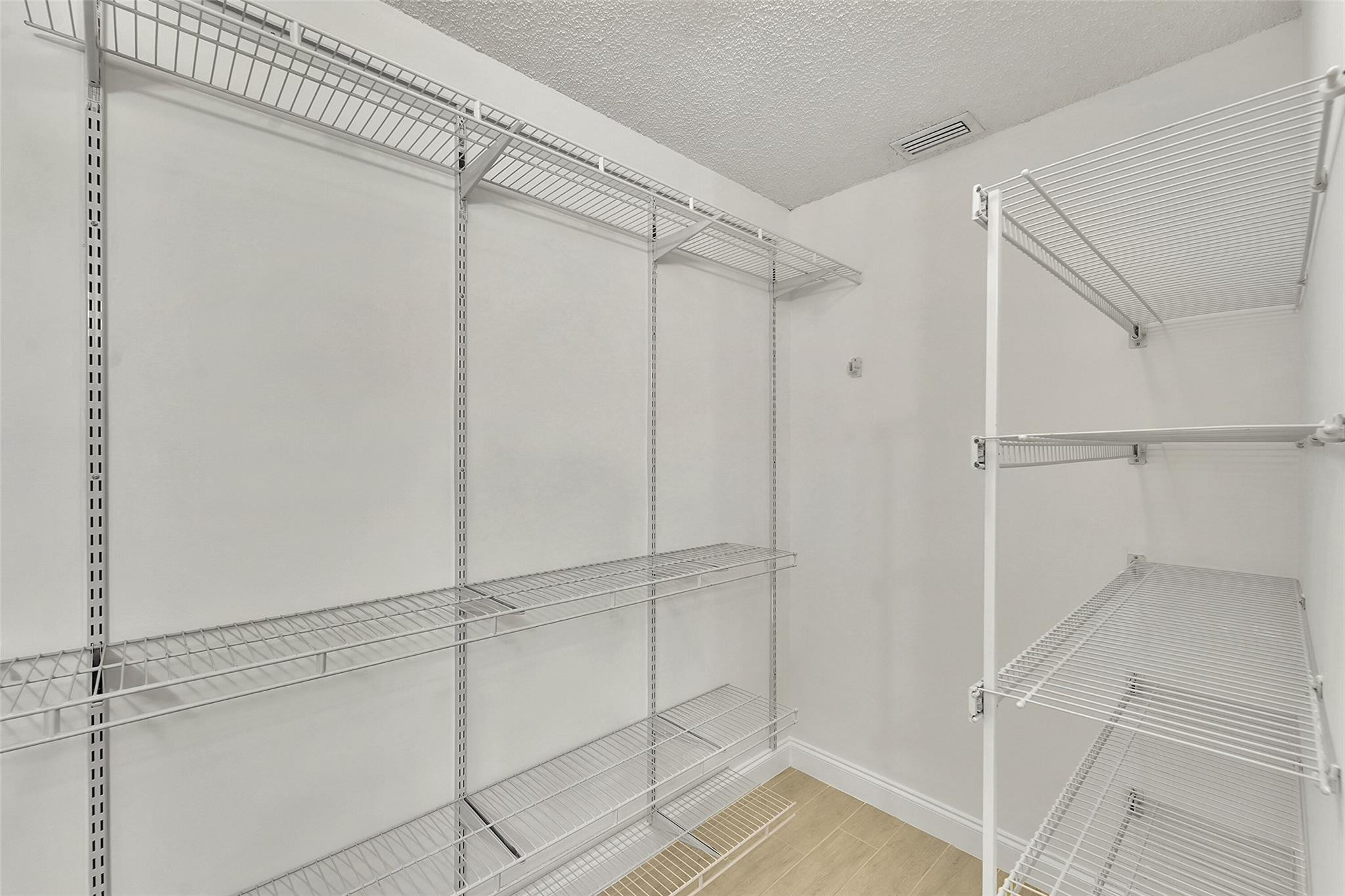 KARANDA VILLAGE VI-A COND - Residential