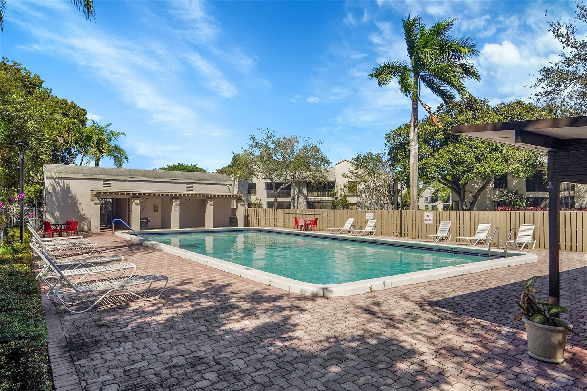 KARANDA VILLAGE VI-A COND - Residential