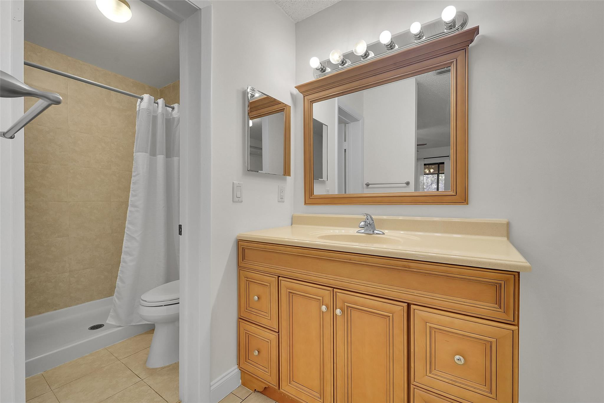 KARANDA VILLAGE VI-A COND - Residential