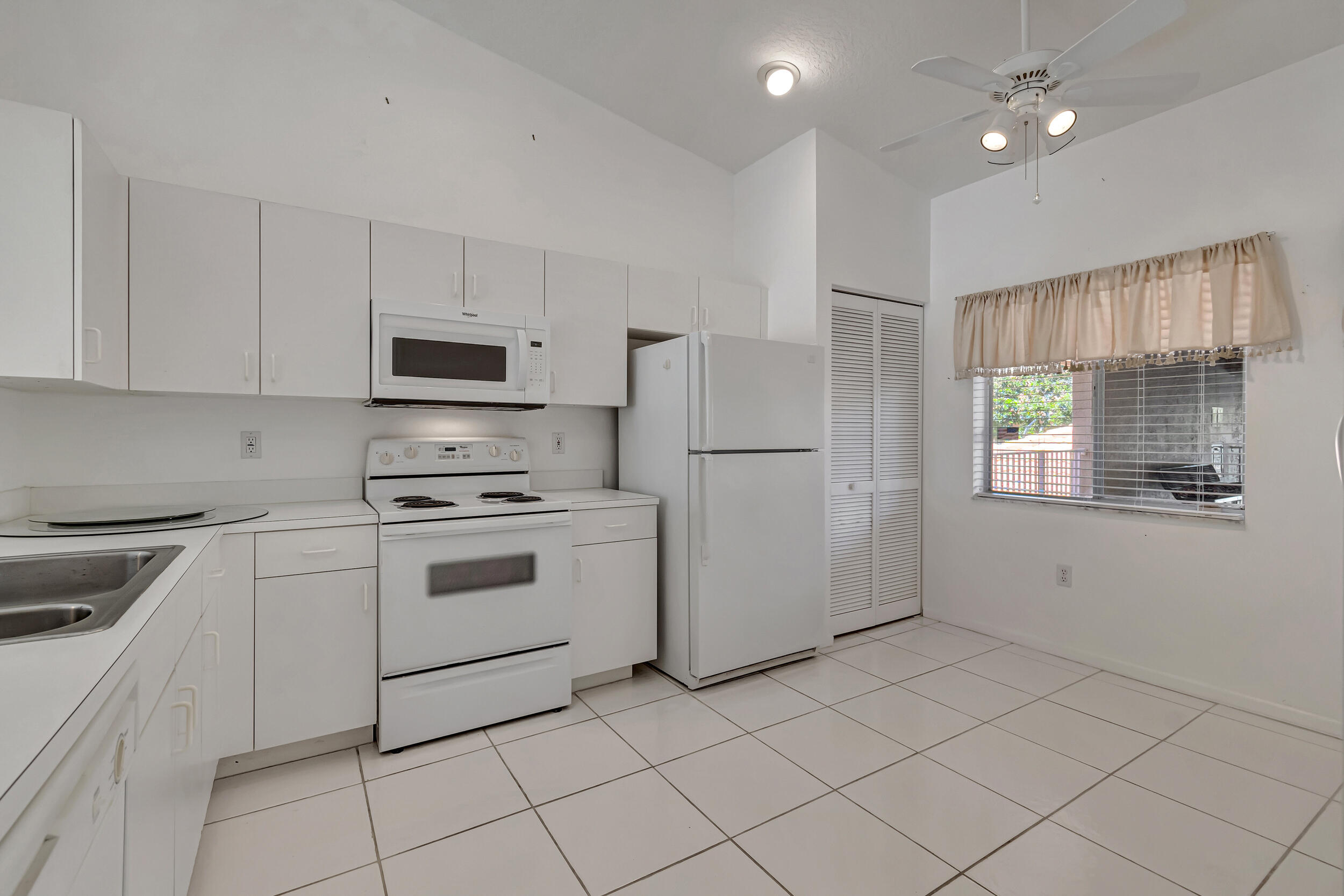 5952 Regal Glen Drive 204