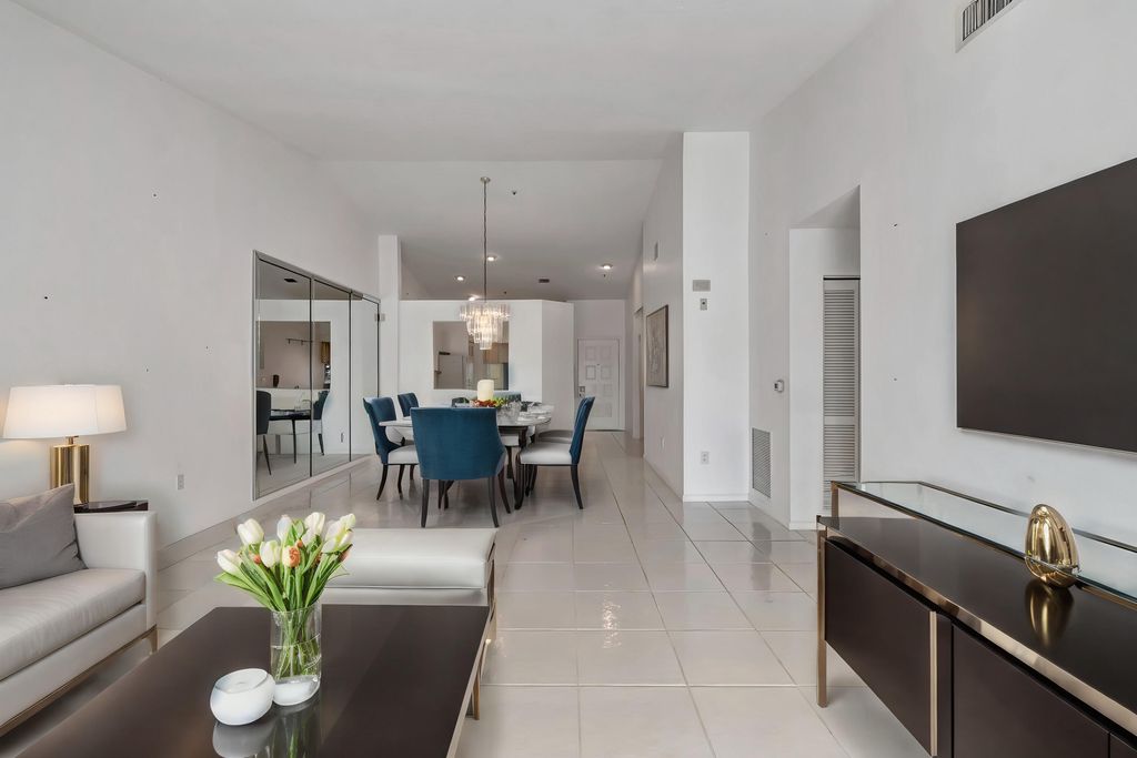 Photo of 5952 Regal Glen Drive #204, Boynton Beach, FL 33437 (MLS # R11097986)