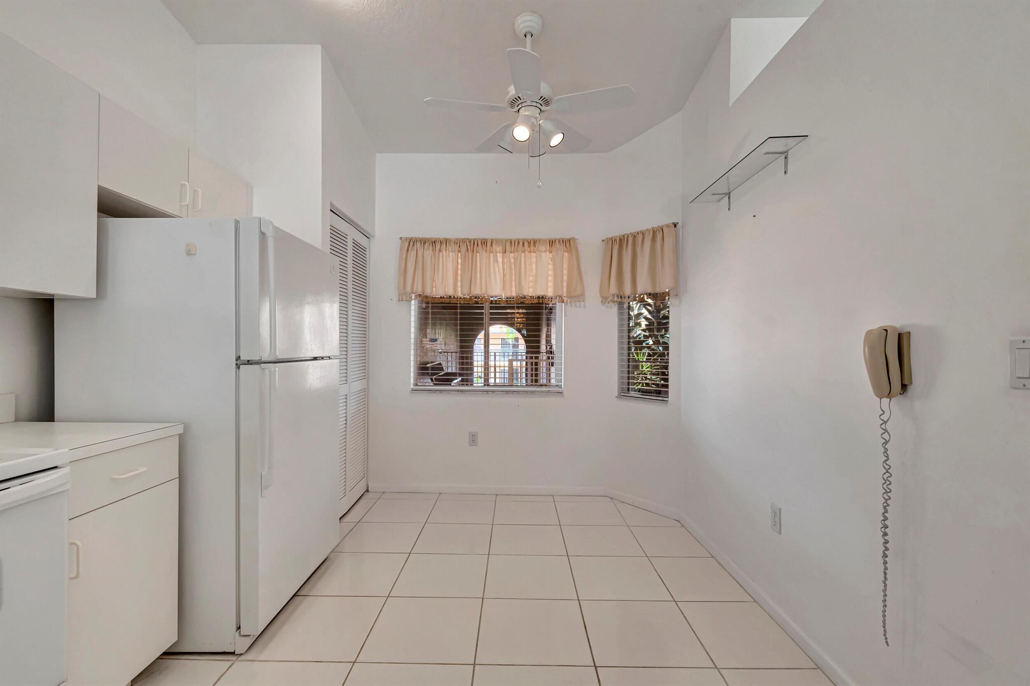 Properties 5952 Regal Glen Drive 204