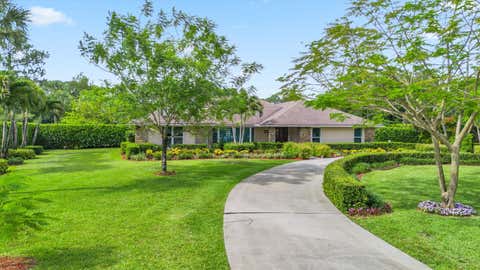 Tiny photo for 13175 Doubletree Circle, Wellington, FL 33414 (MLS # B26034616)