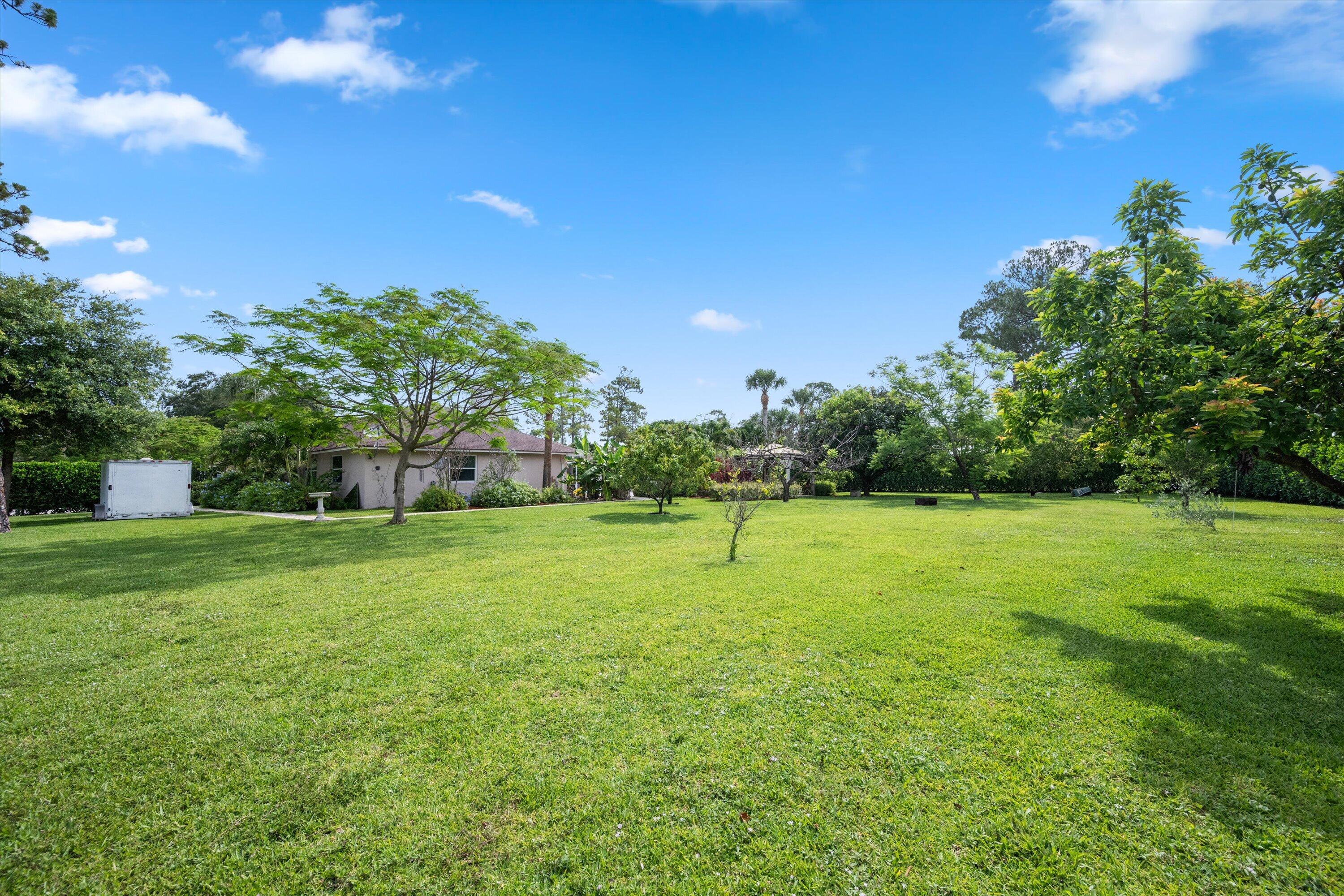PINEWOOD OF WELLINGTON - Residential