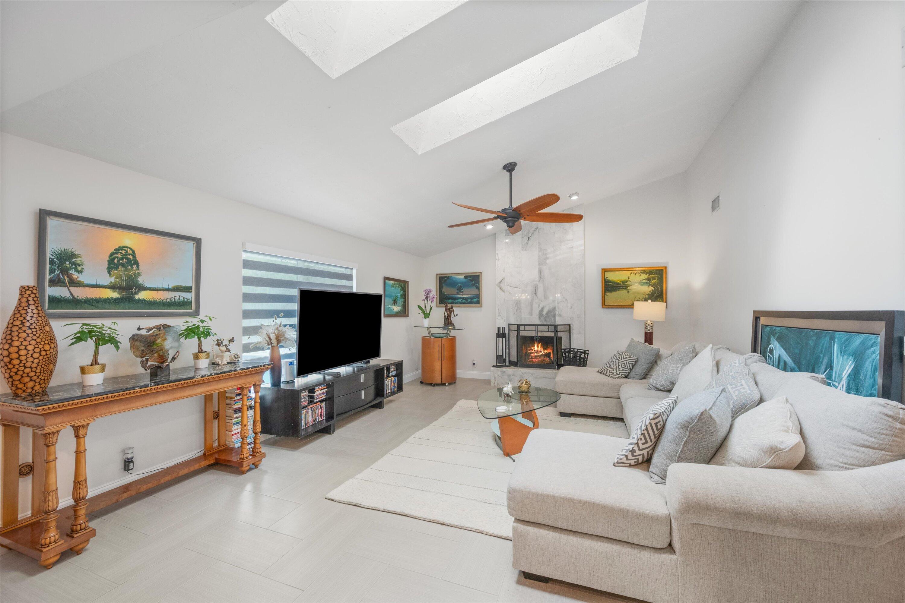 PINEWOOD OF WELLINGTON - Residential