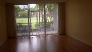 FOUNTAINS OF PALM BEACH C - Residential Lease