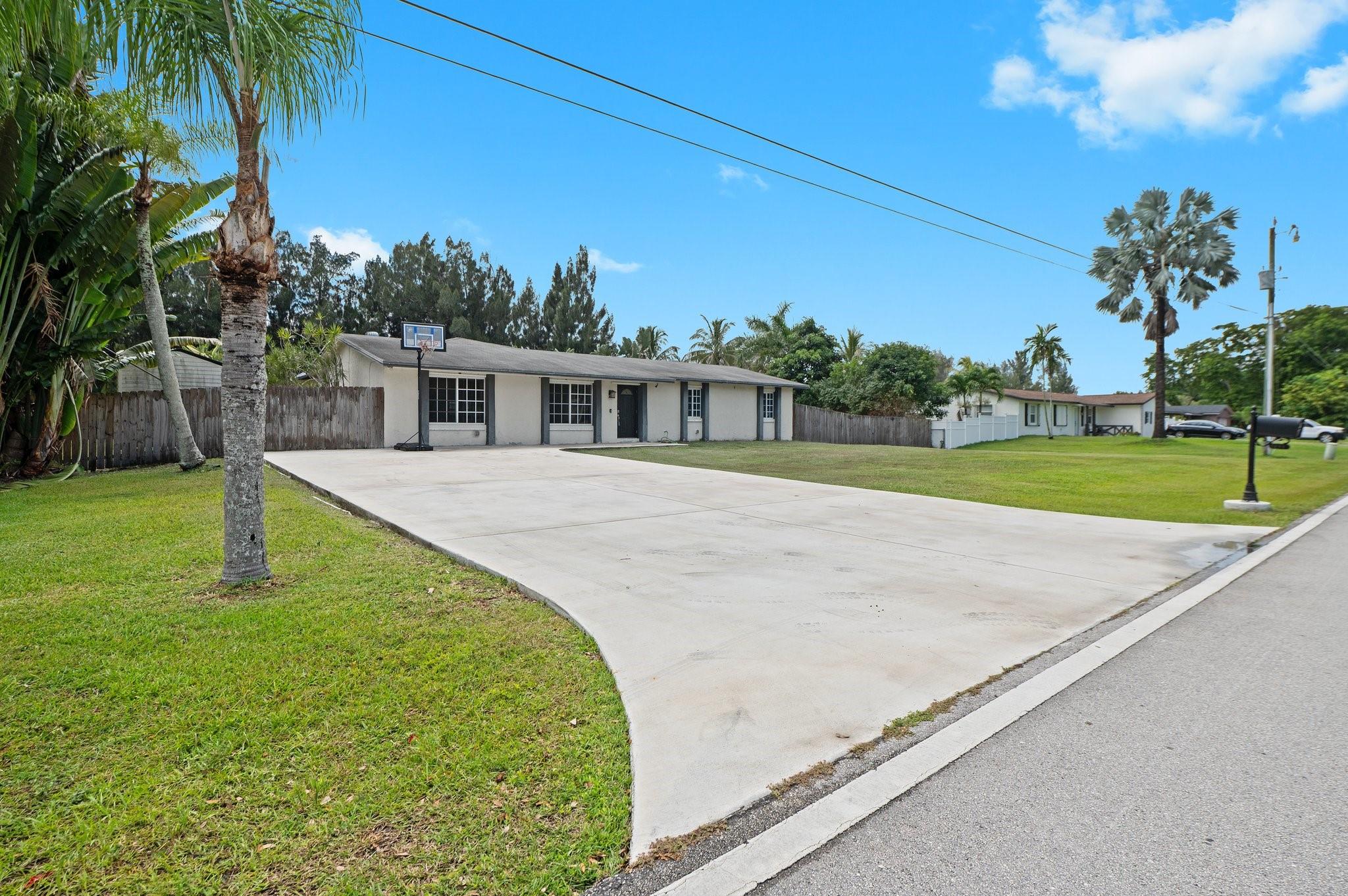5191 SW 188th Ave