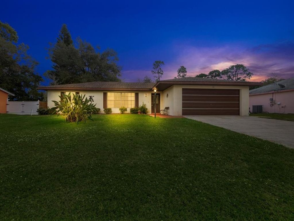 Photo of 178 SE Crosspoint Drive, Port Saint Lucie, FL 34983 (MLS # R10773187)