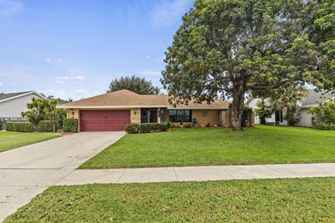 8272 Blue Cypress Drive Lake Worth FL 33467
