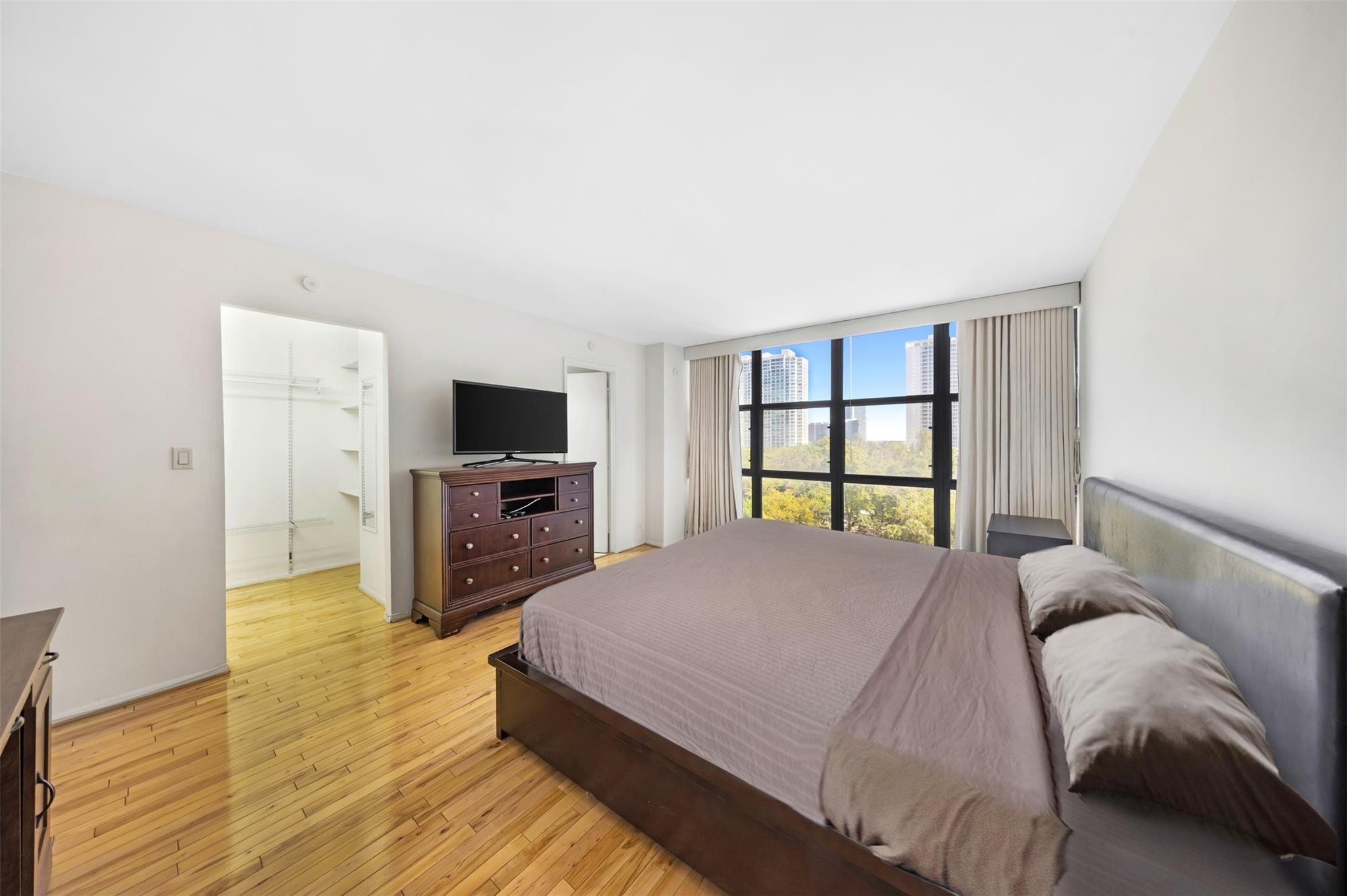 TOWER AT BISCAYNE COVE - Residential