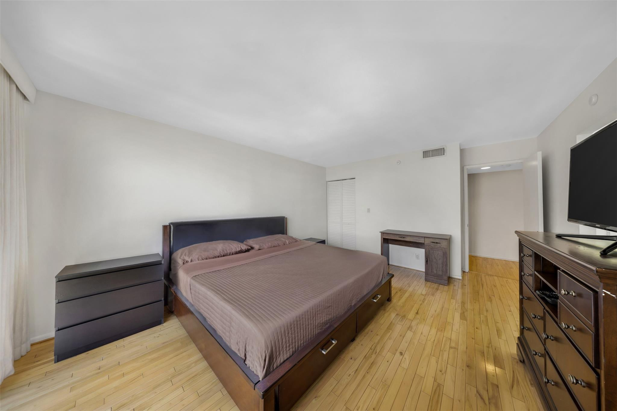 TOWER AT BISCAYNE COVE - Residential