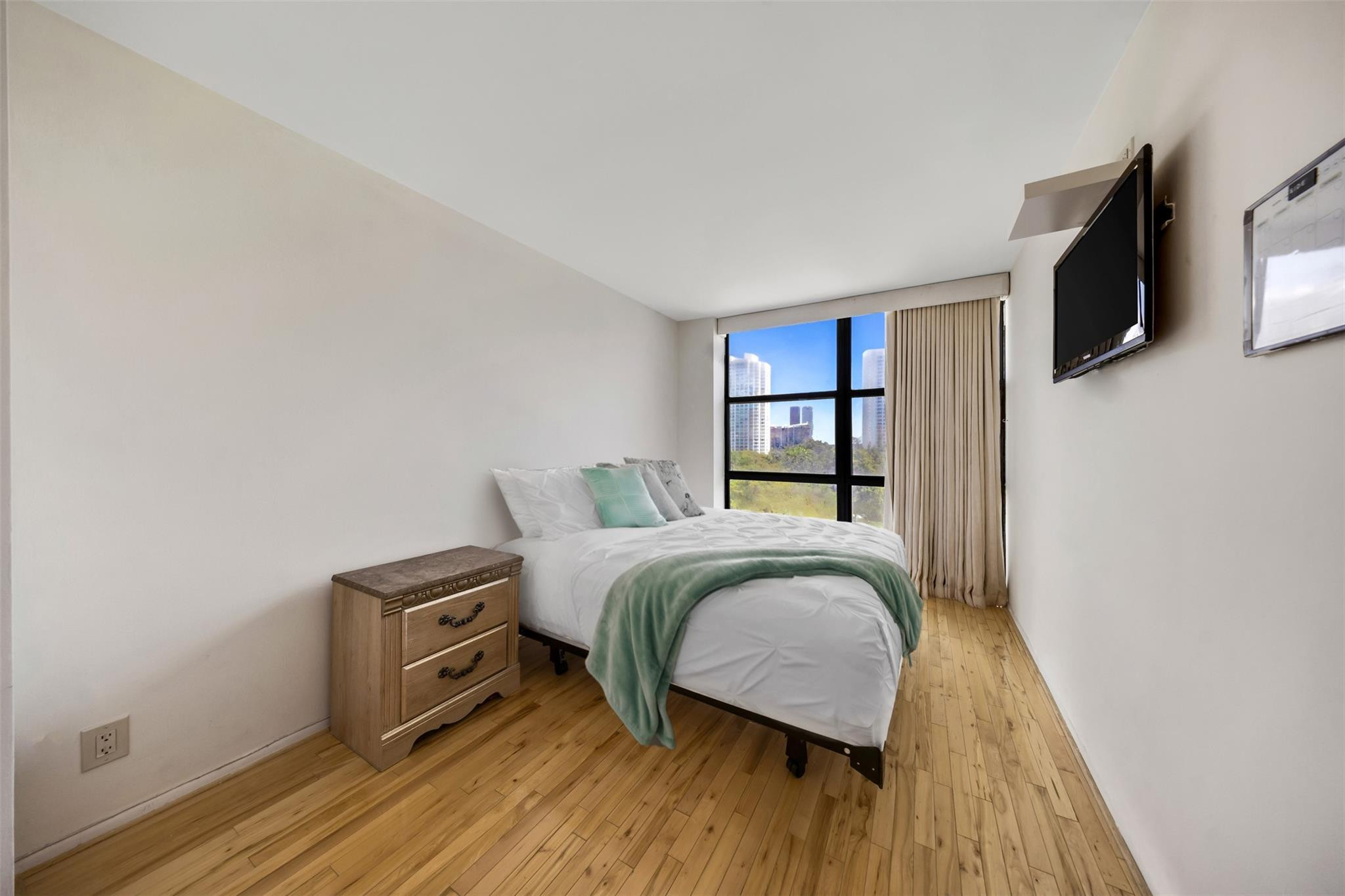 TOWER AT BISCAYNE COVE - Residential