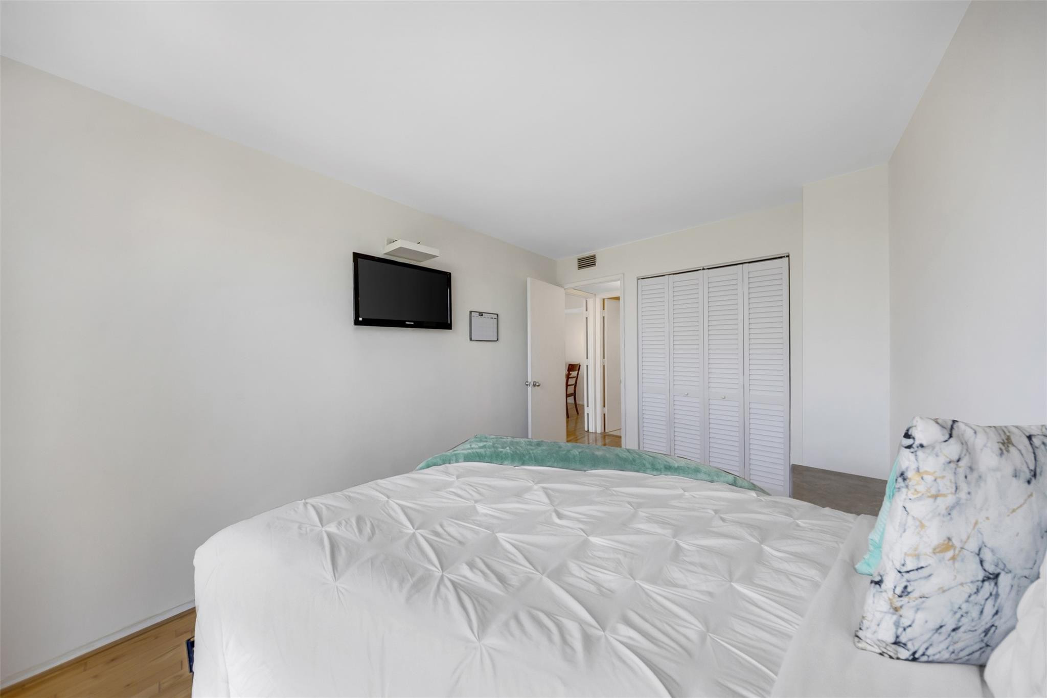 TOWER AT BISCAYNE COVE - Residential