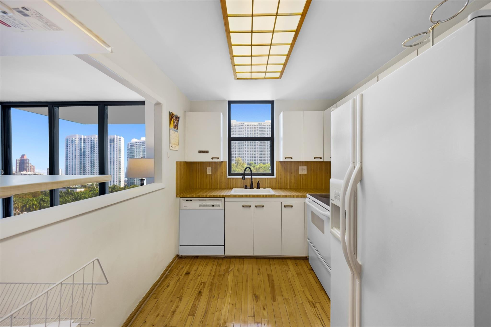 TOWER AT BISCAYNE COVE - Residential