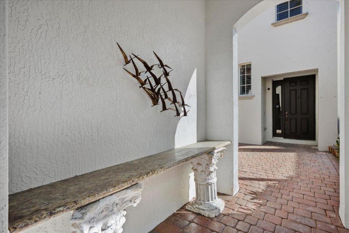 1062 Vintner Boulevard