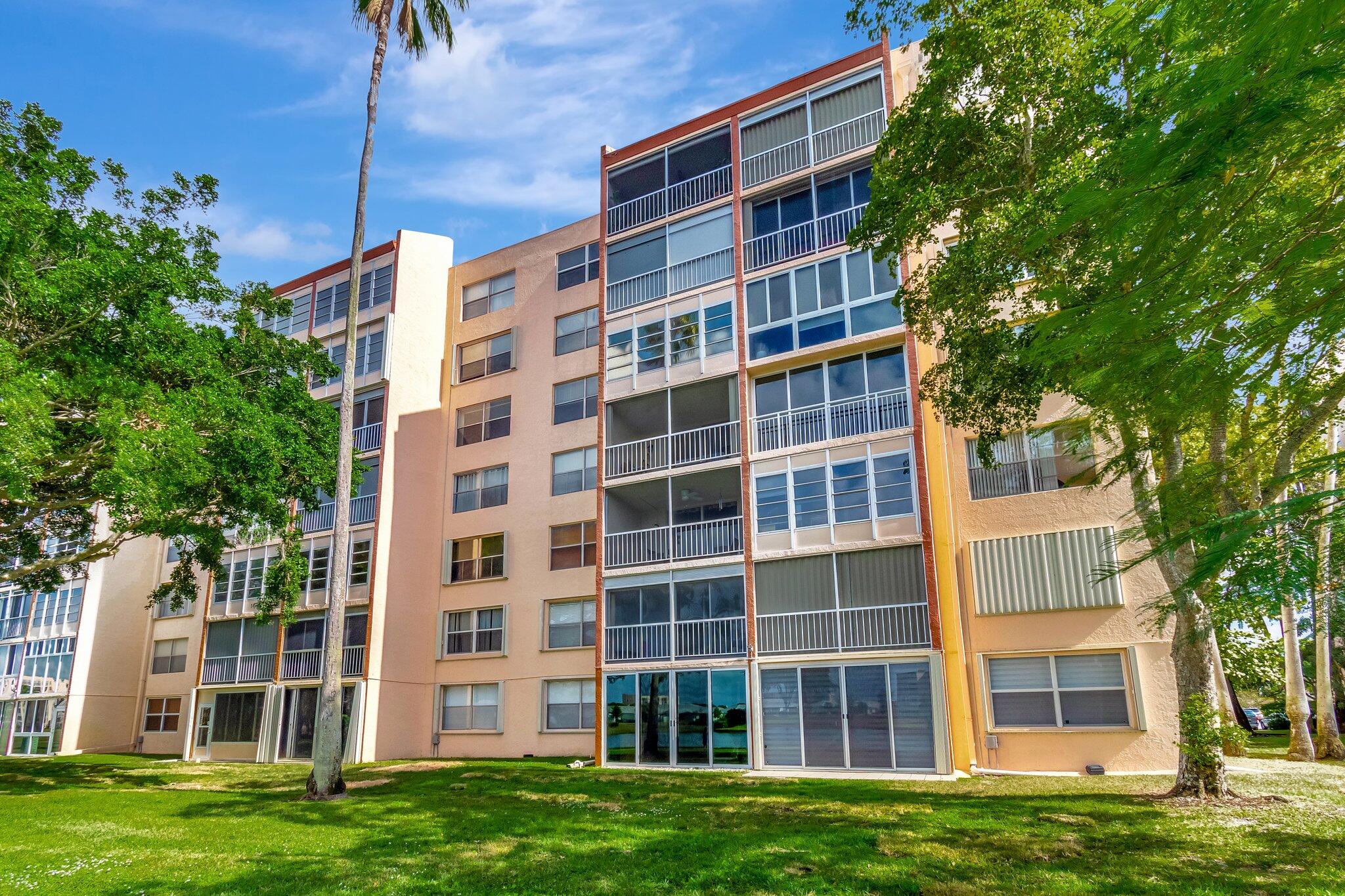 VILLAGES OF ORIOLE BONAIRE - Residential