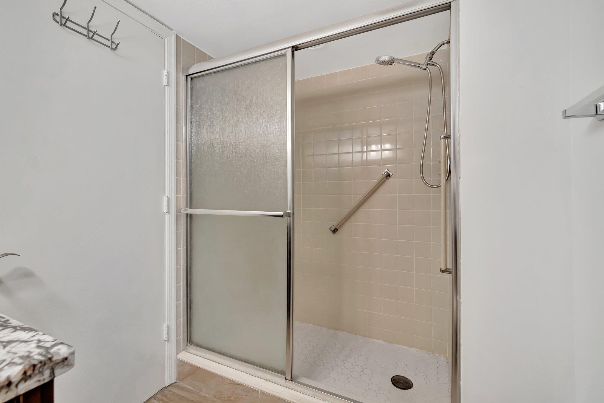 VILLAGES OF ORIOLE BONAIRE - Residential