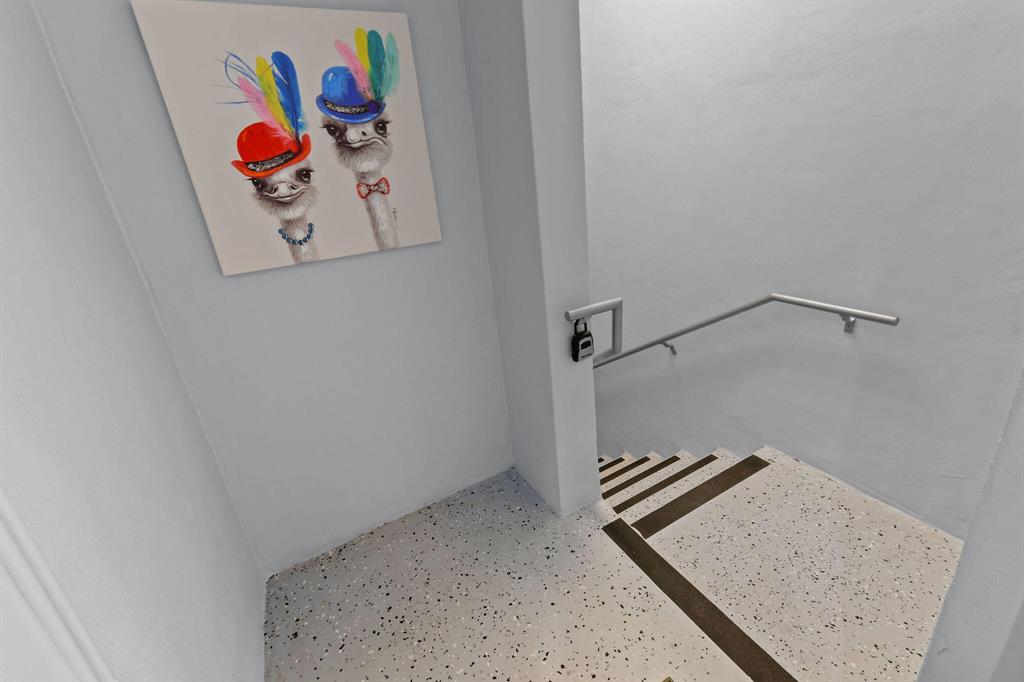 CARRIAGE HOMES AT FRENCHM - Residential