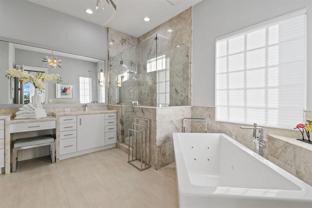 CARRIAGE HOMES AT FRENCHM - Residential