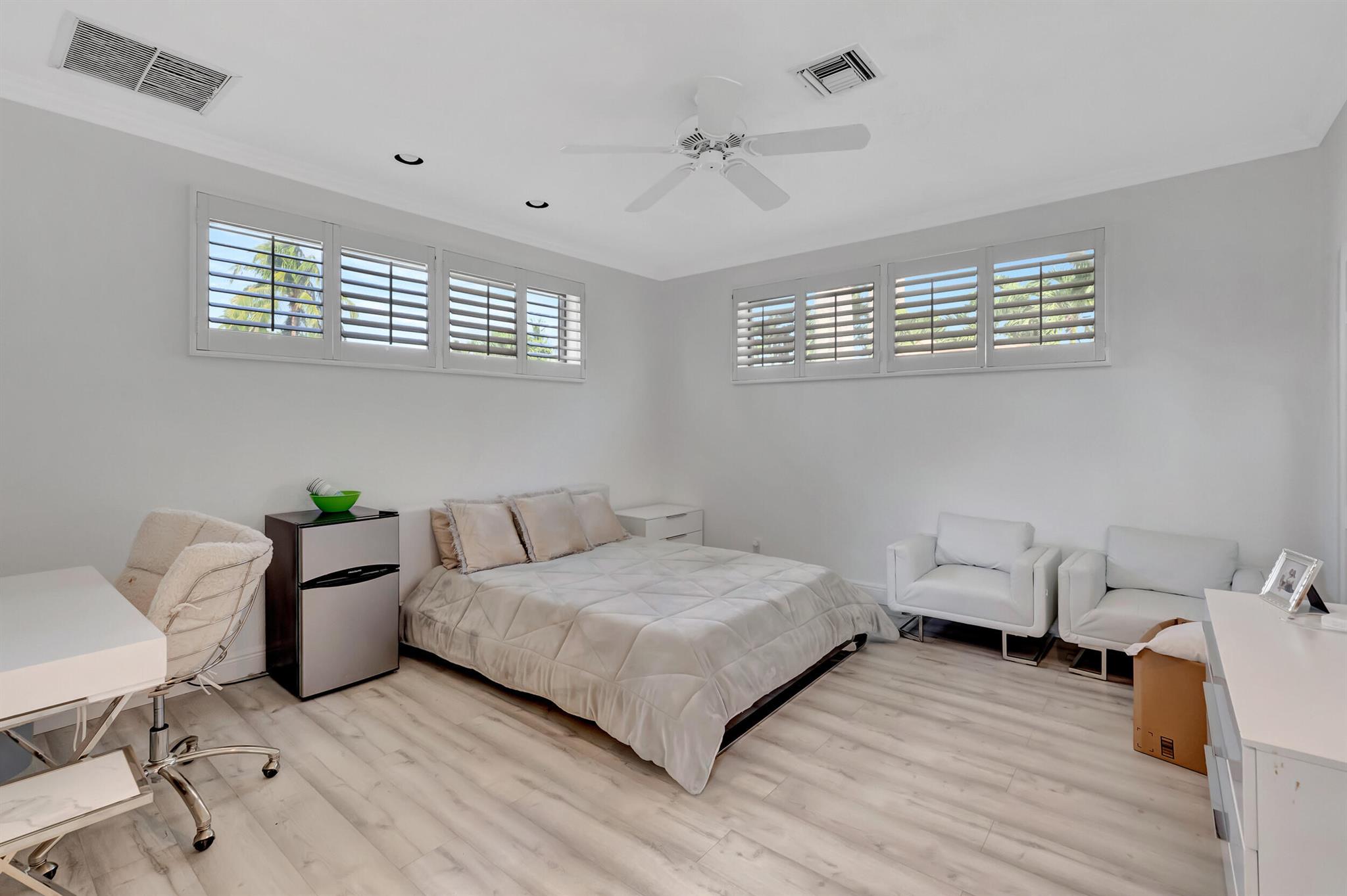 VINTAGE PLACE - Residential