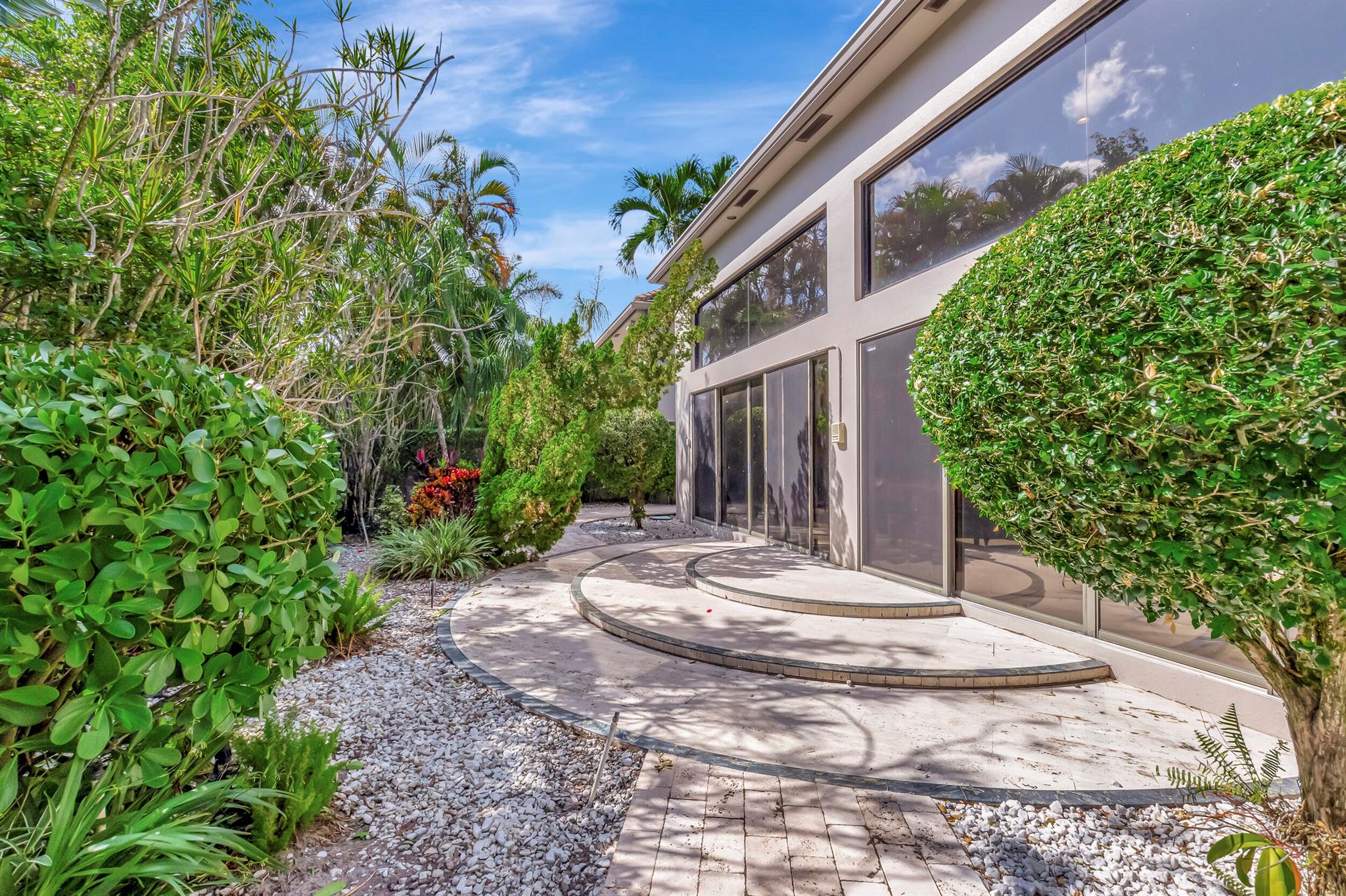 VINTAGE PLACE - Residential