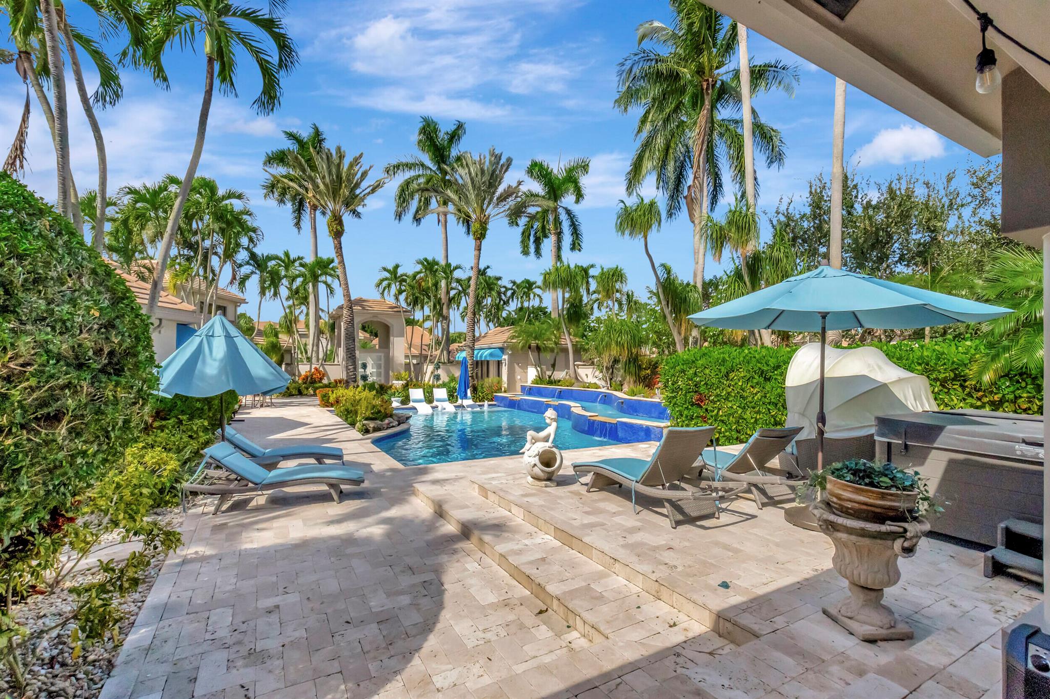 VINTAGE PLACE - Residential