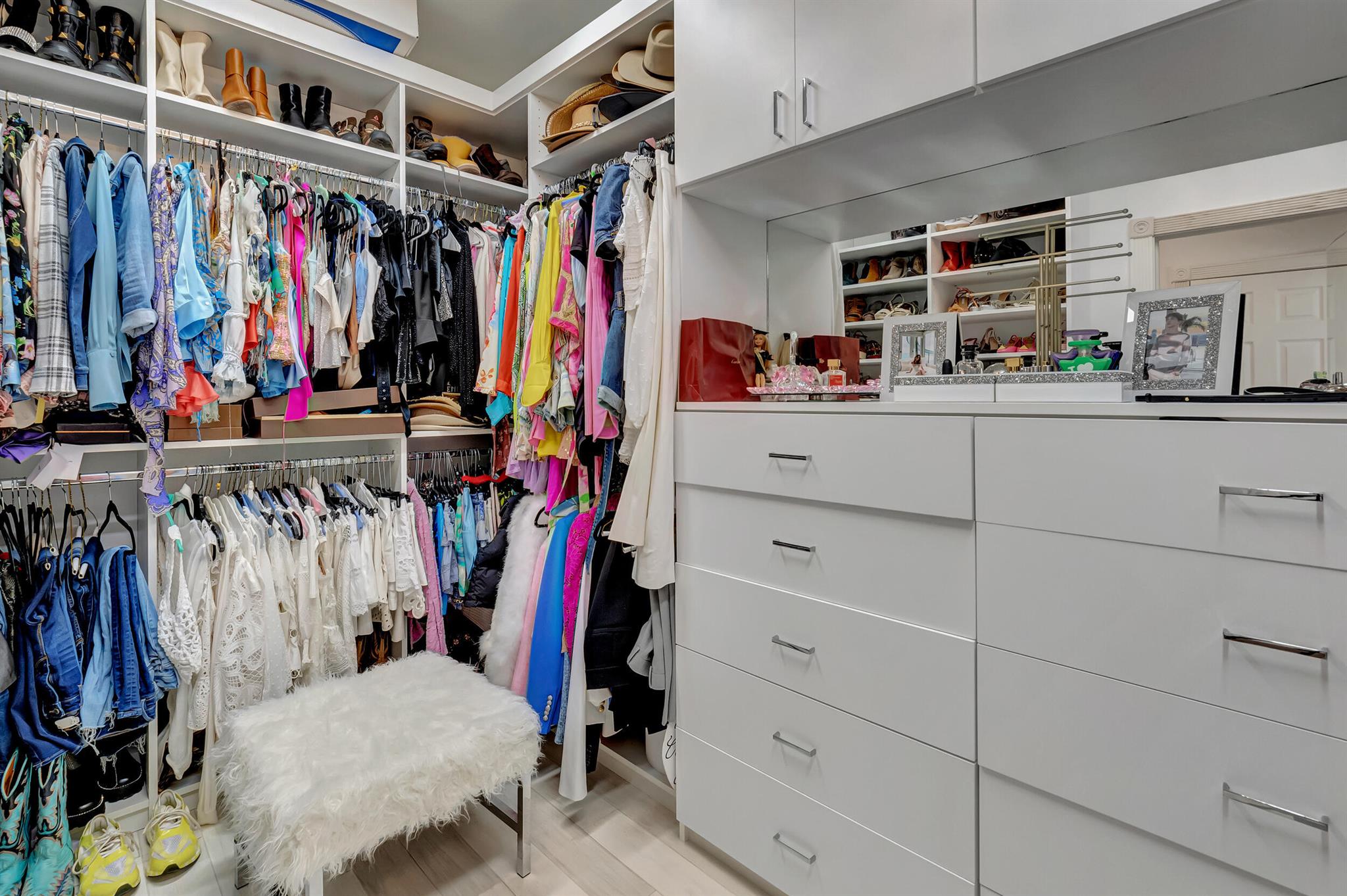 VINTAGE PLACE - Residential