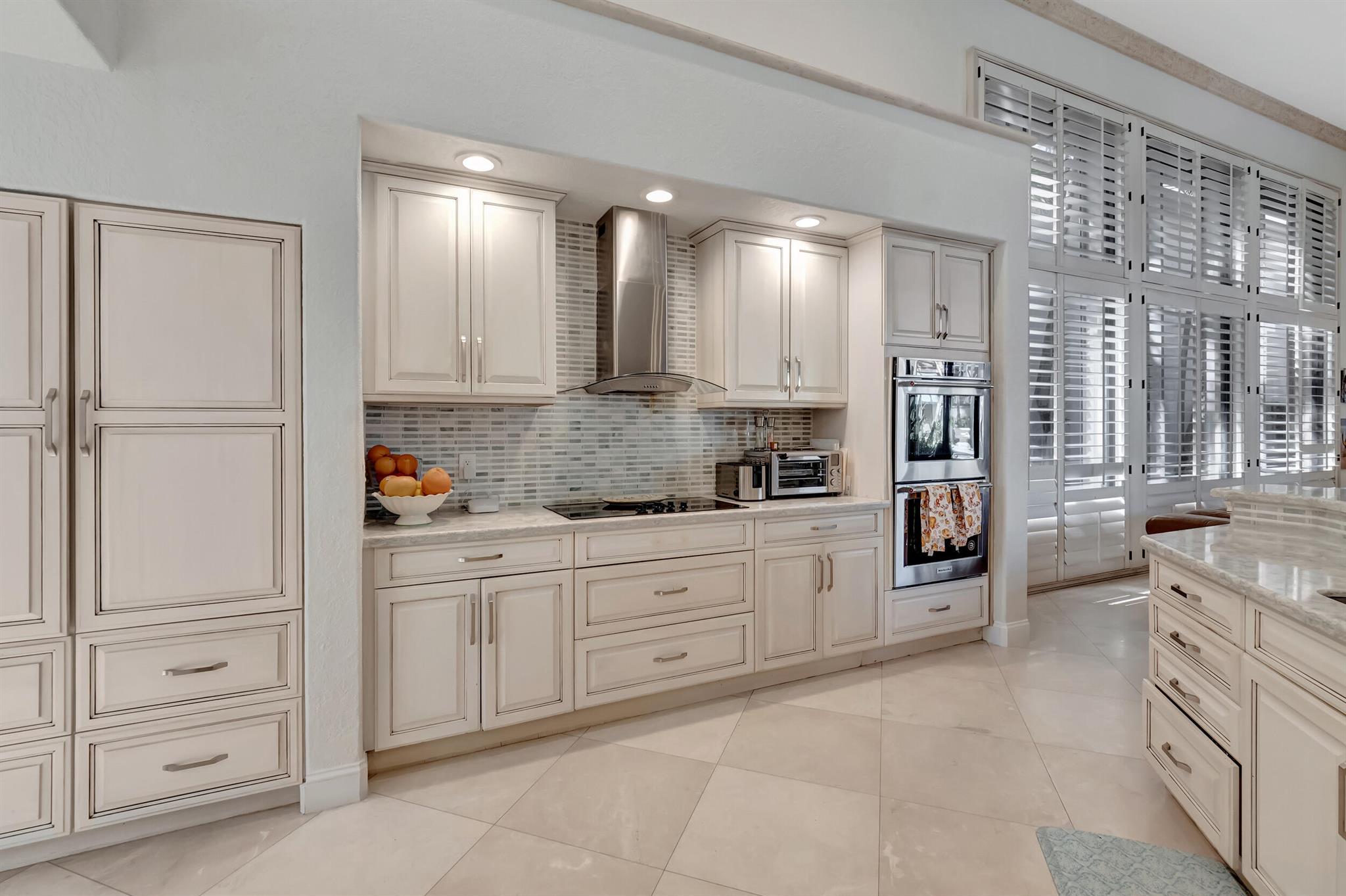 VINTAGE PLACE - Residential