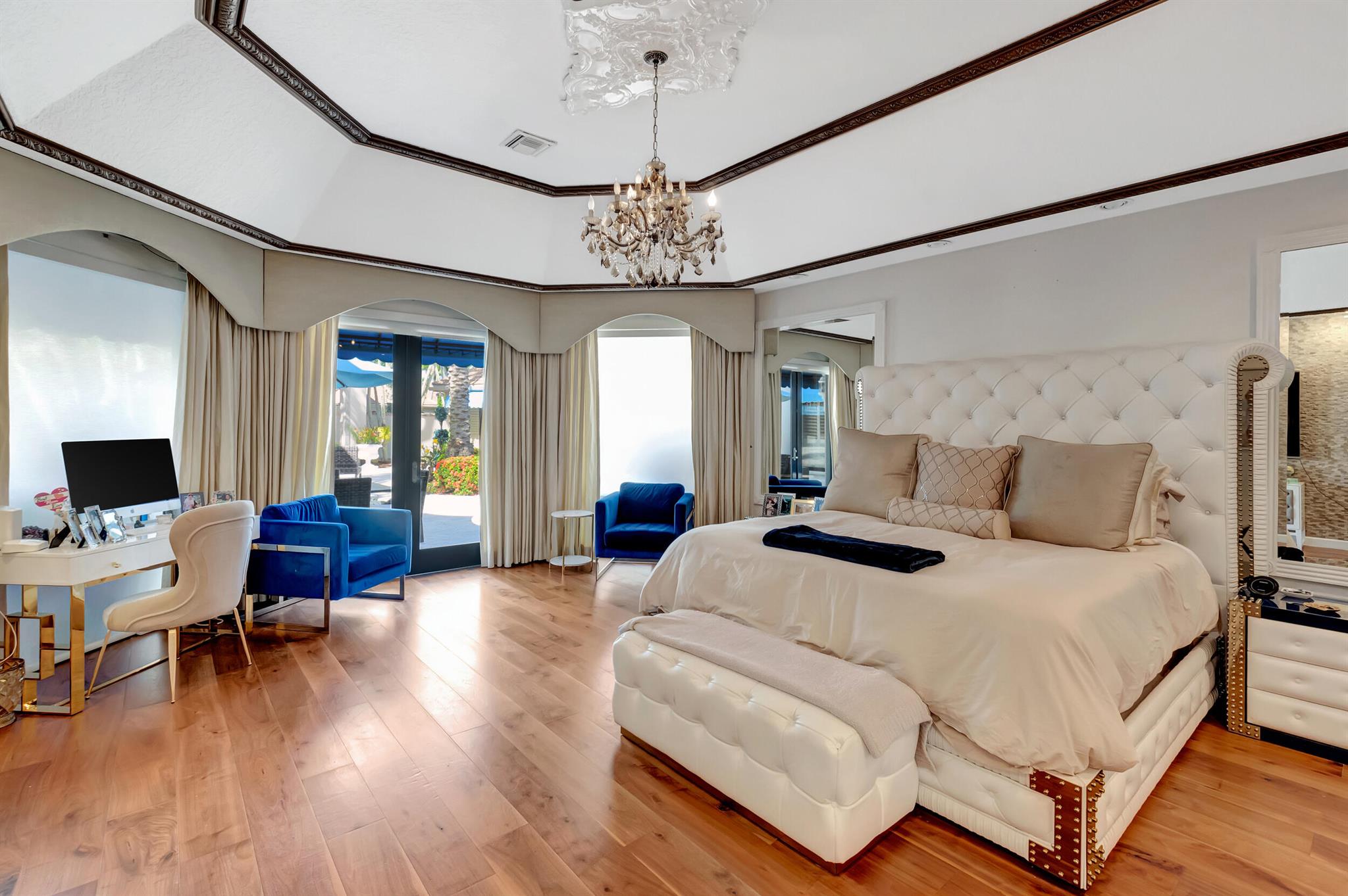 VINTAGE PLACE - Residential