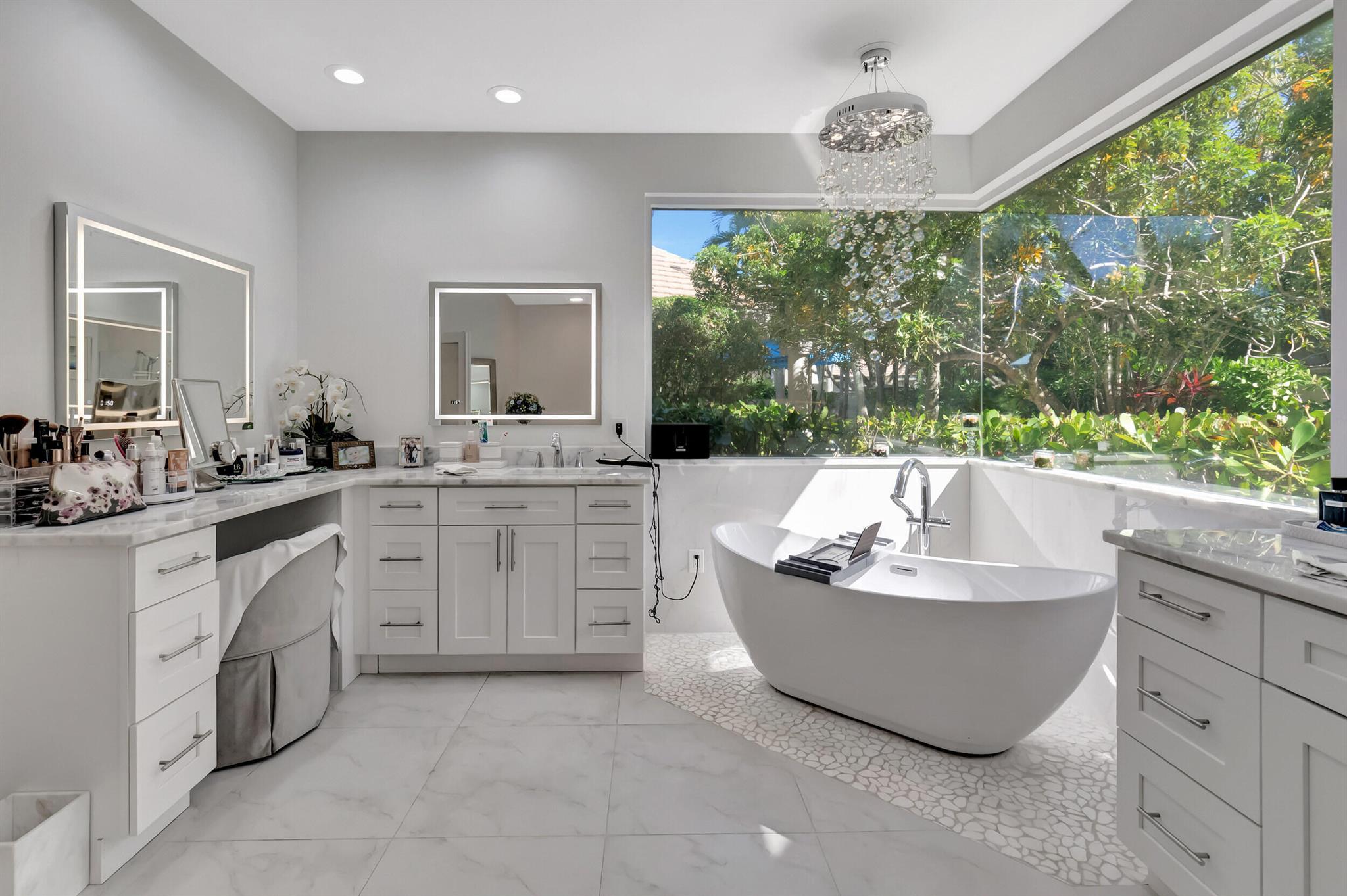 VINTAGE PLACE - Residential