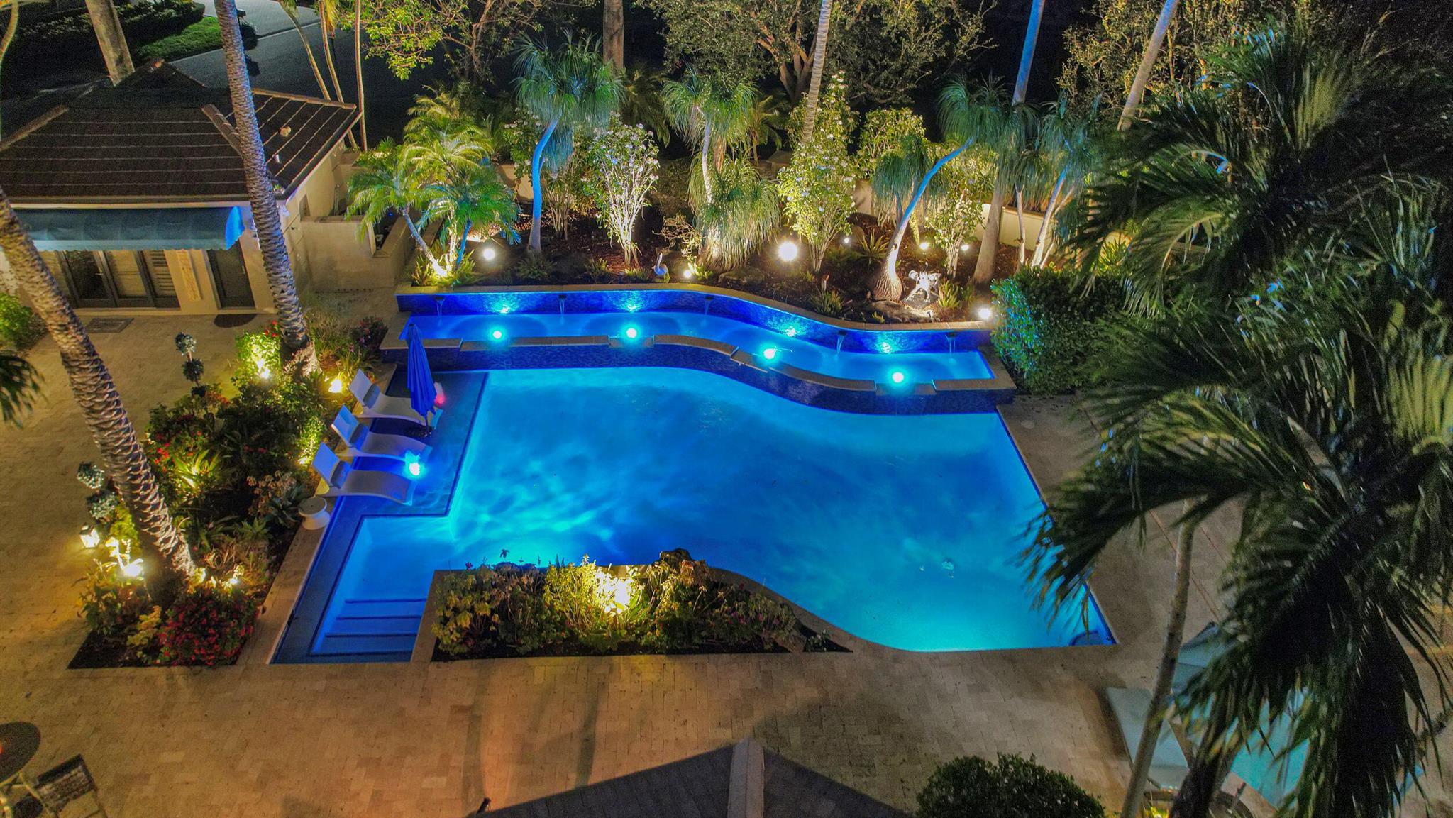 VINTAGE PLACE - Residential