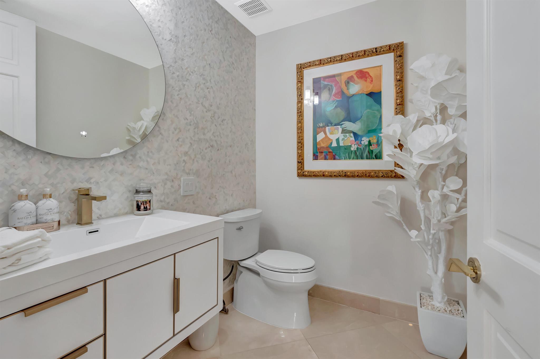 VINTAGE PLACE - Residential