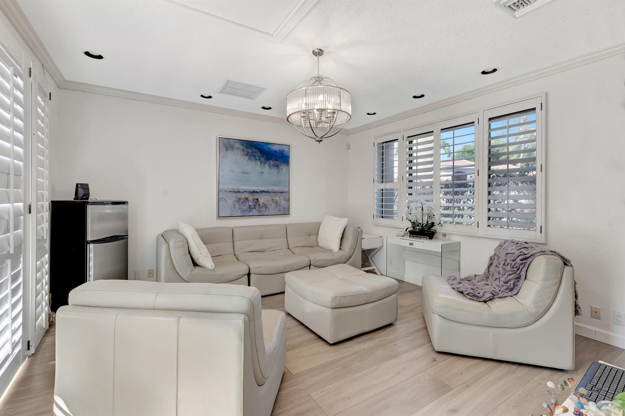 VINTAGE PLACE - Residential