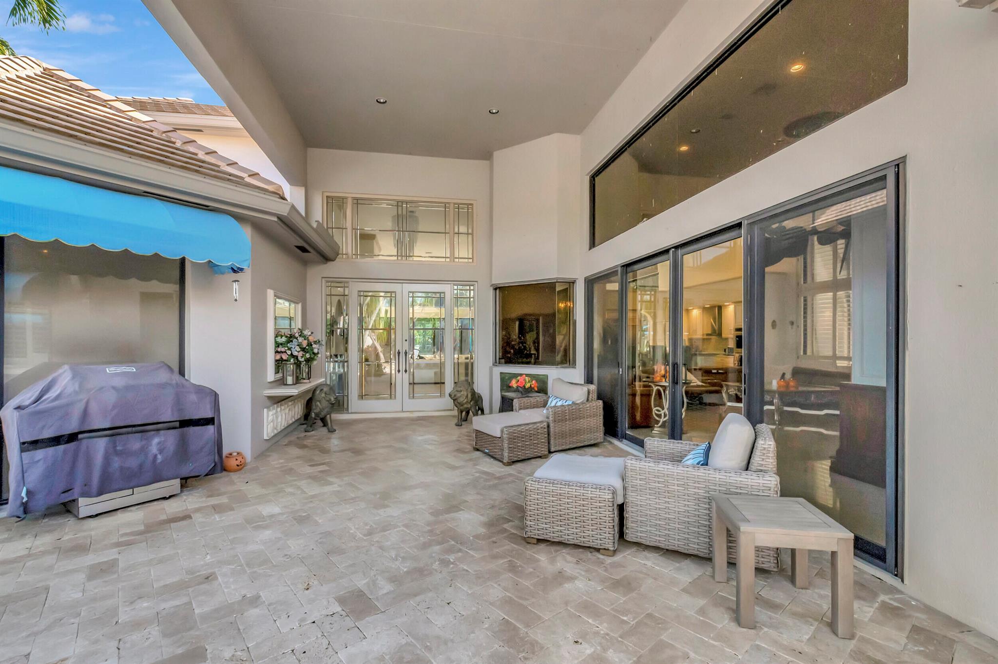 VINTAGE PLACE - Residential