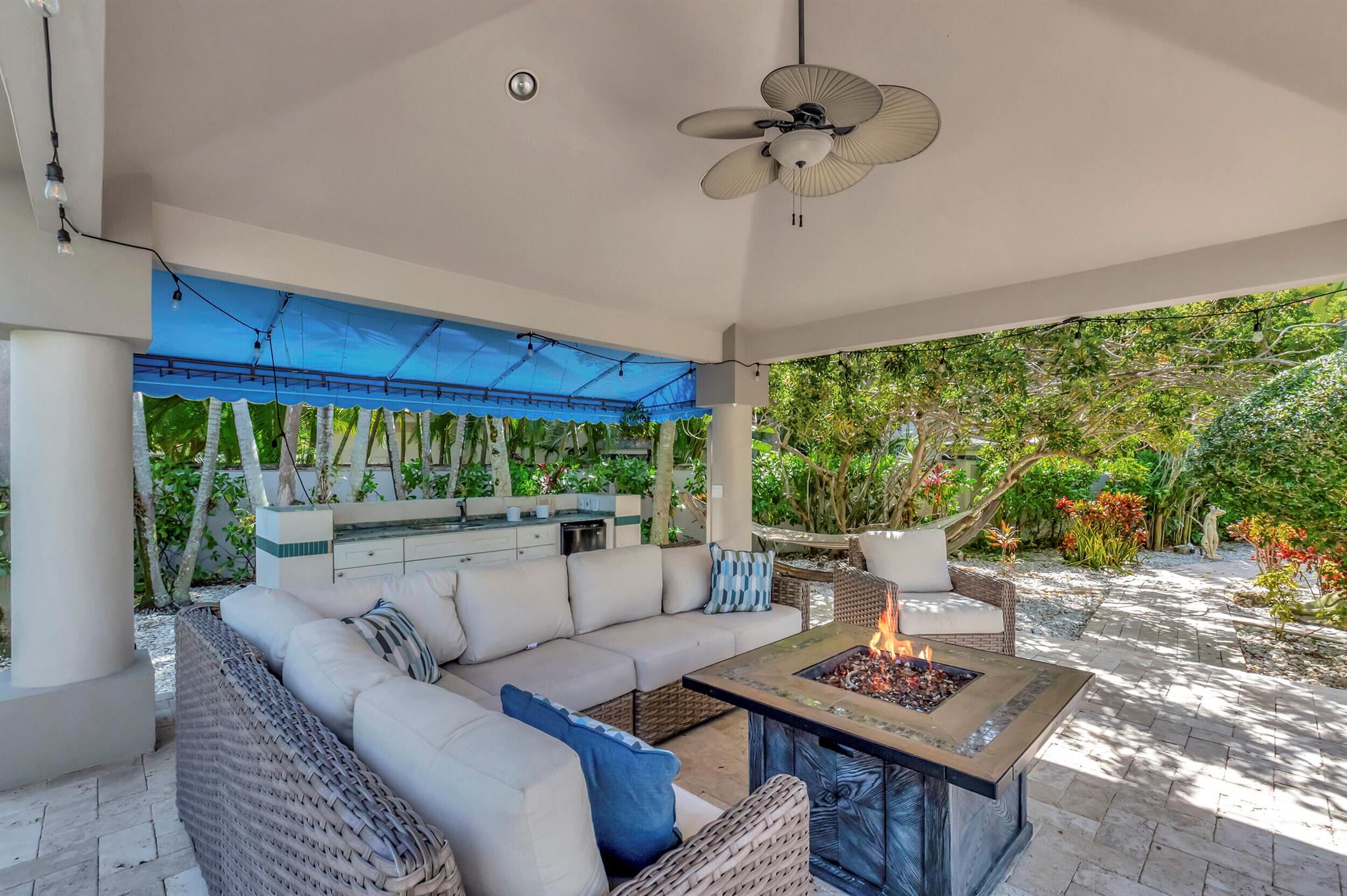 VINTAGE PLACE - Residential