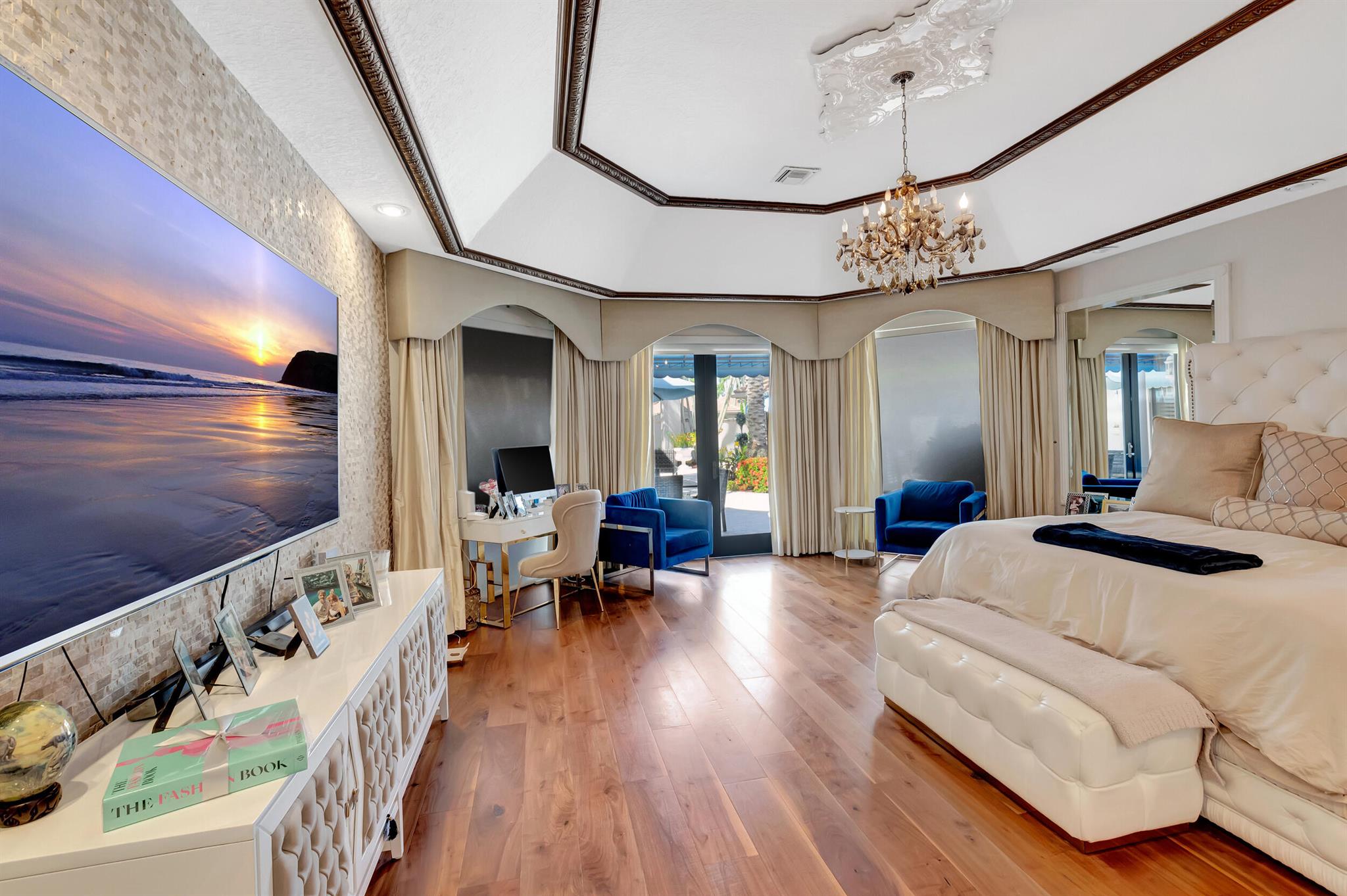 VINTAGE PLACE - Residential