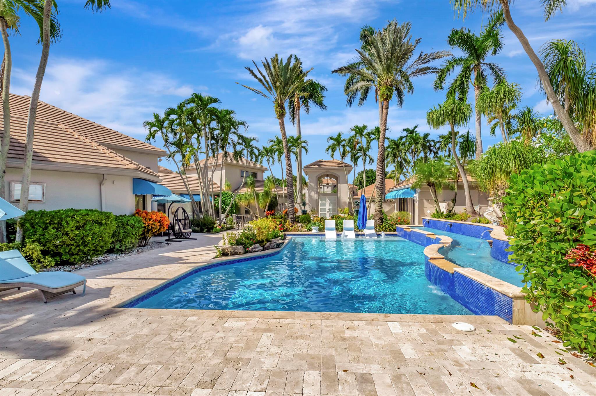 VINTAGE PLACE - Residential