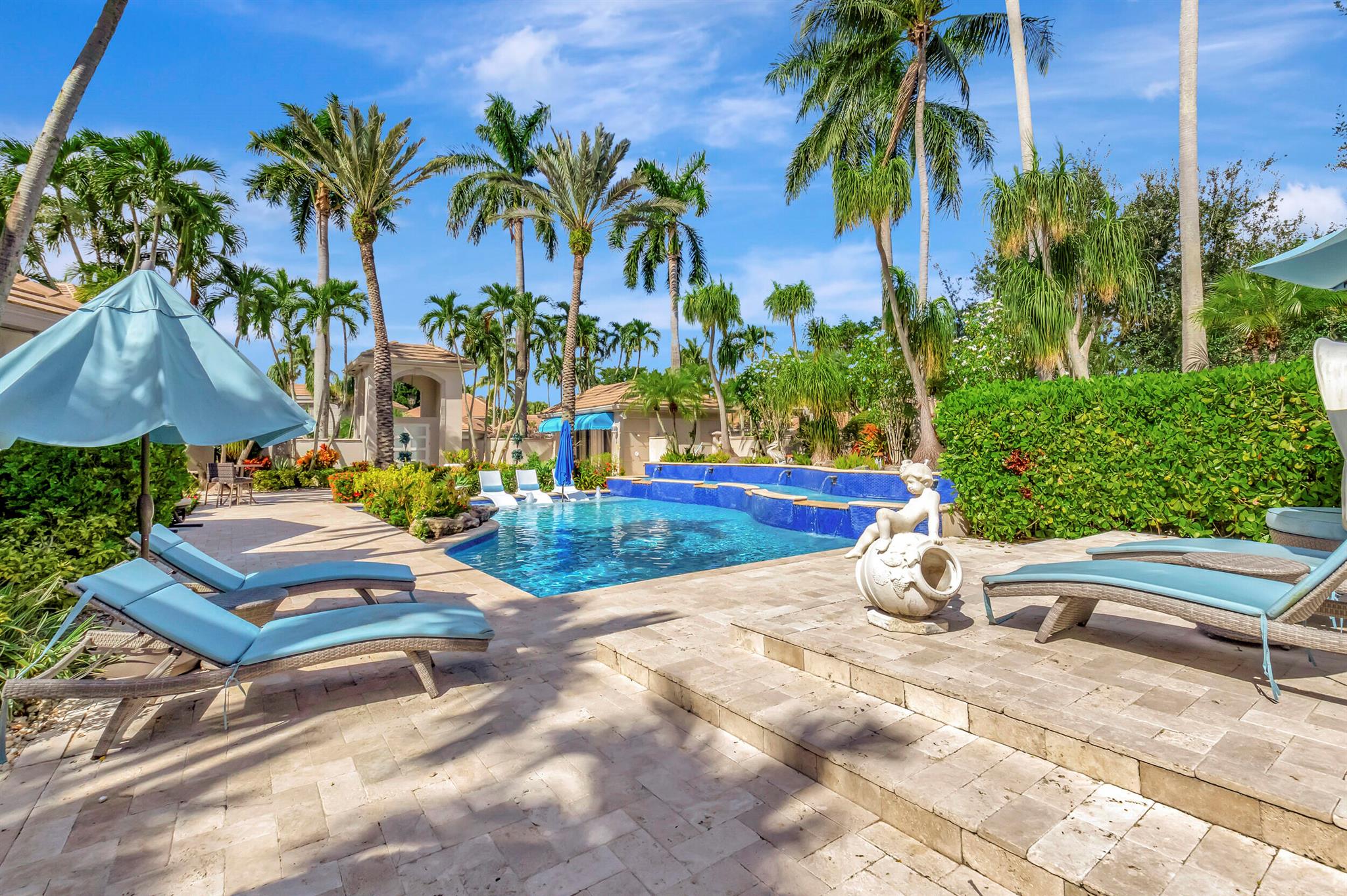 VINTAGE PLACE - Residential