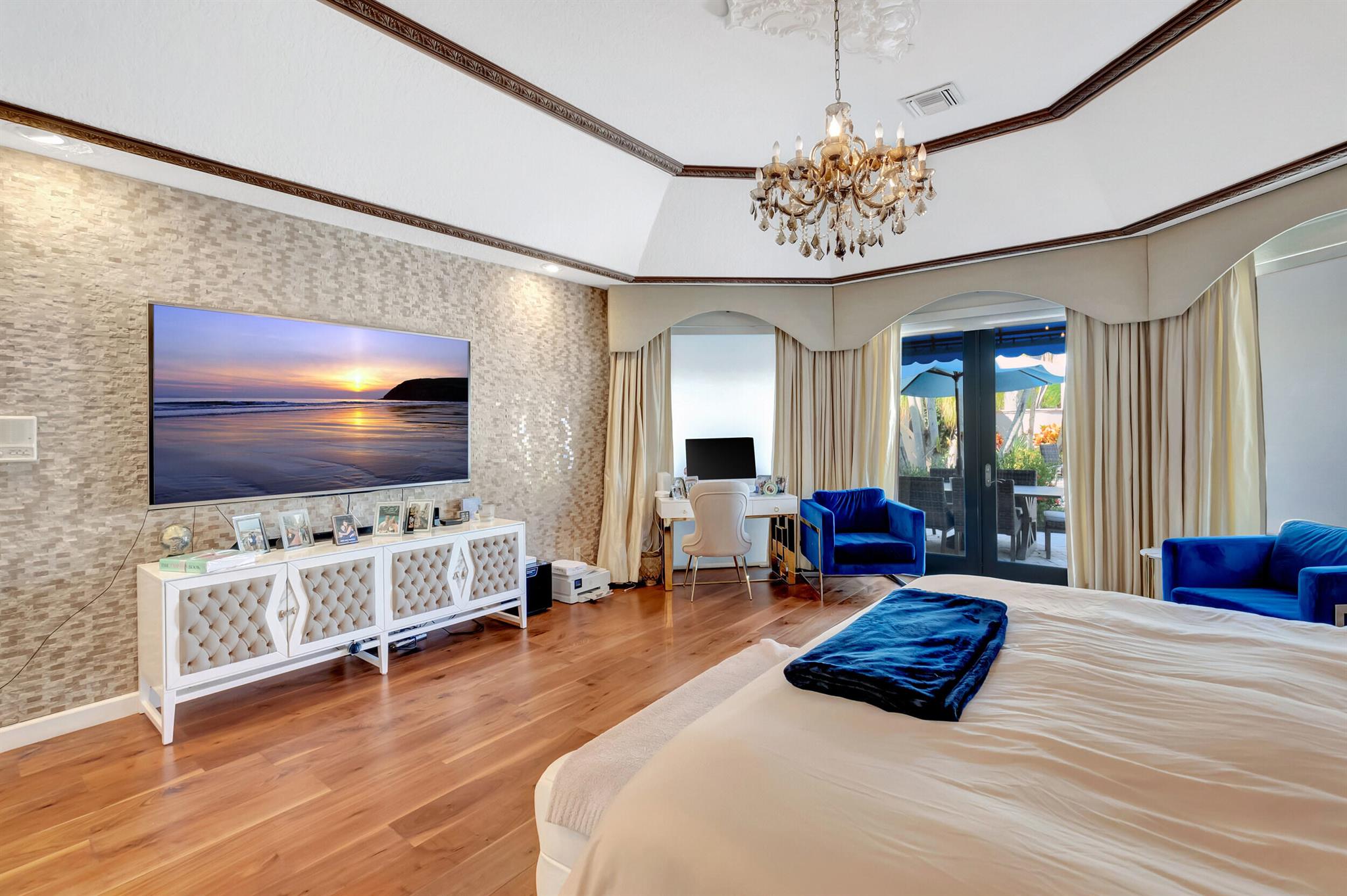 VINTAGE PLACE - Residential