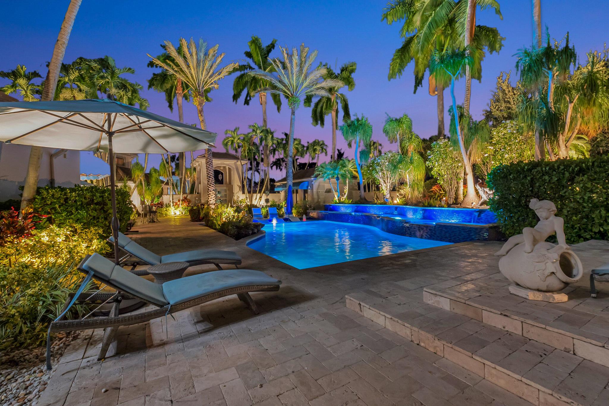 VINTAGE PLACE - Residential