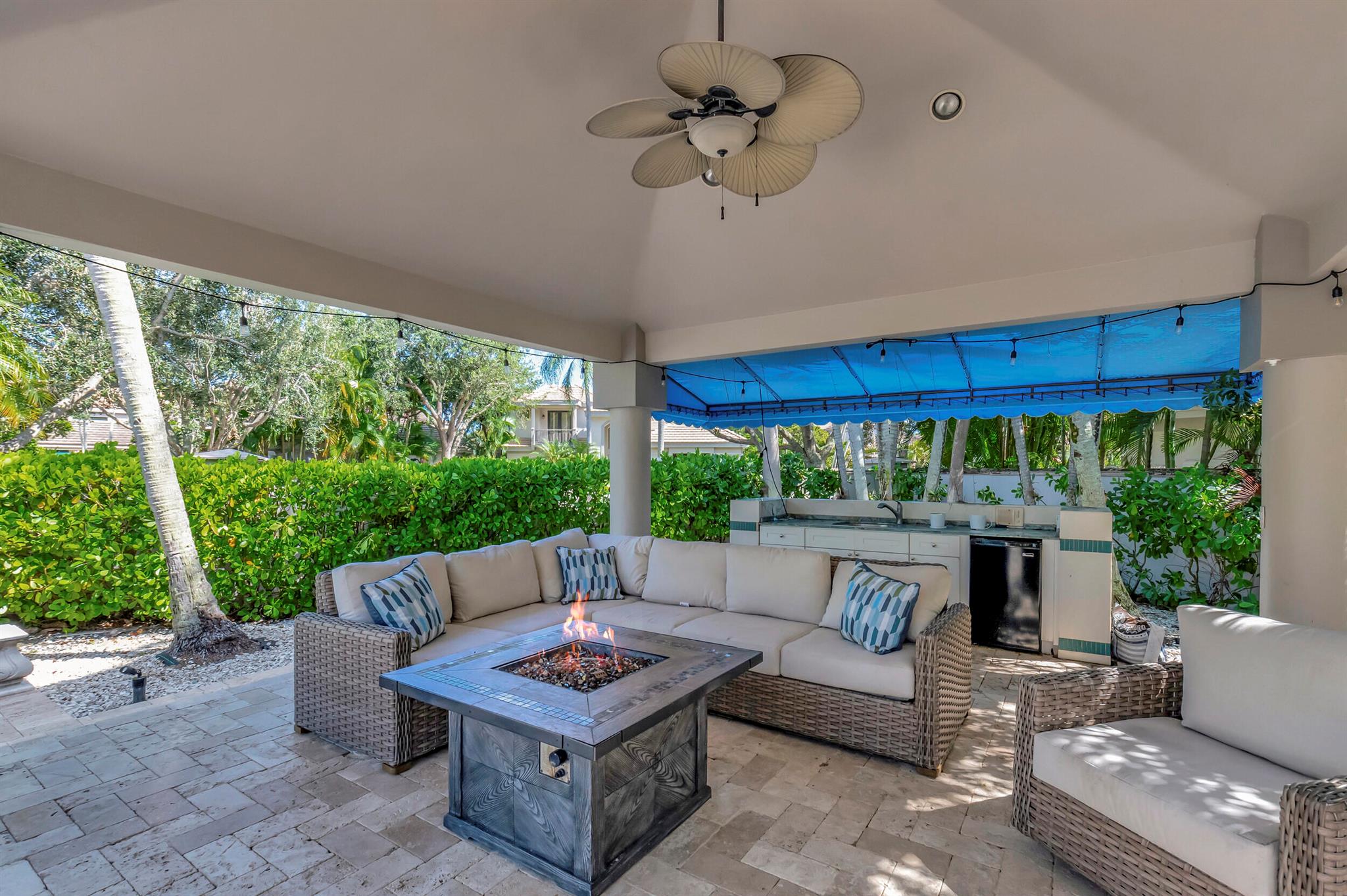 VINTAGE PLACE - Residential