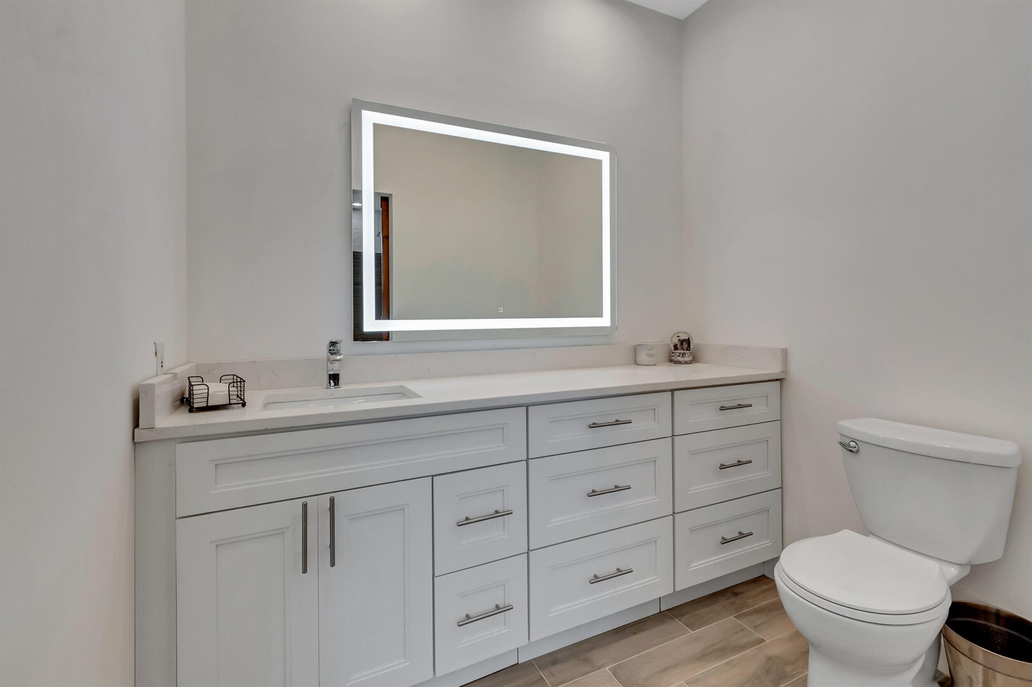 VINTAGE PLACE - Residential