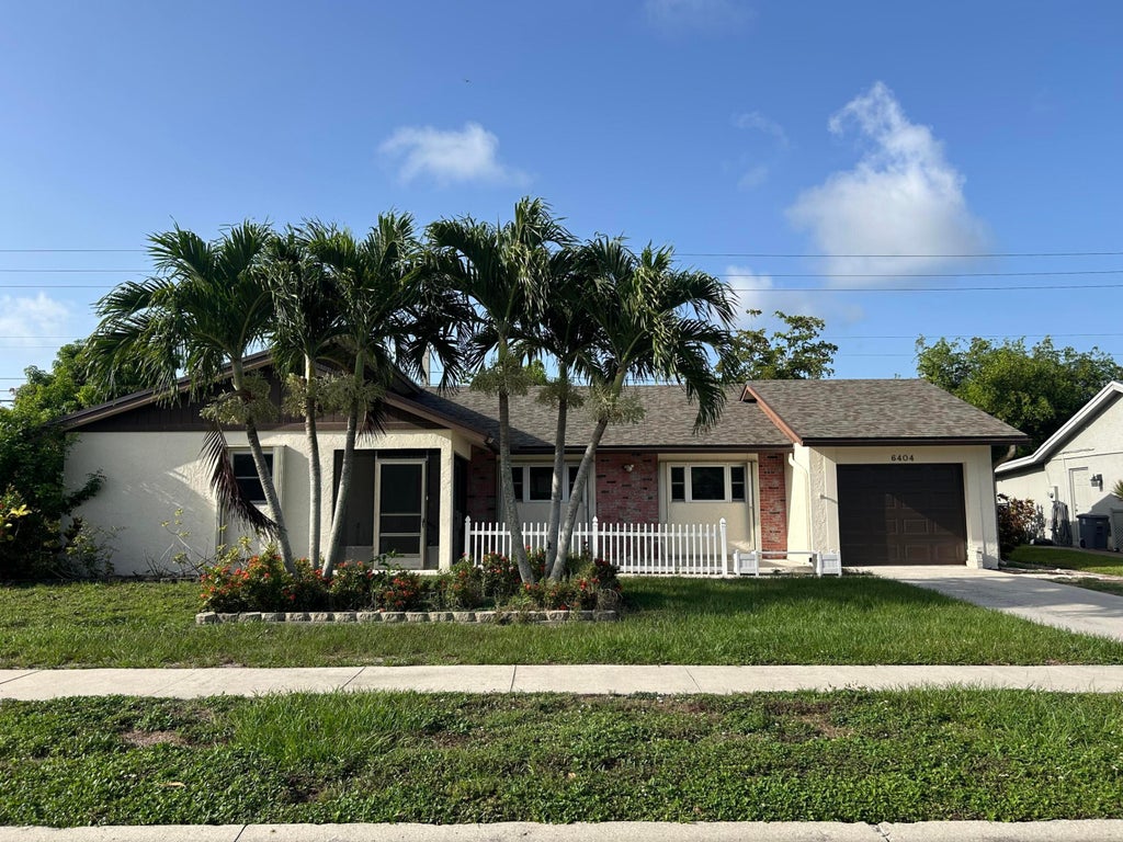 Photo of 6404 Moonstone Way, Delray Beach, FL 33484 (MLS # R11097621)