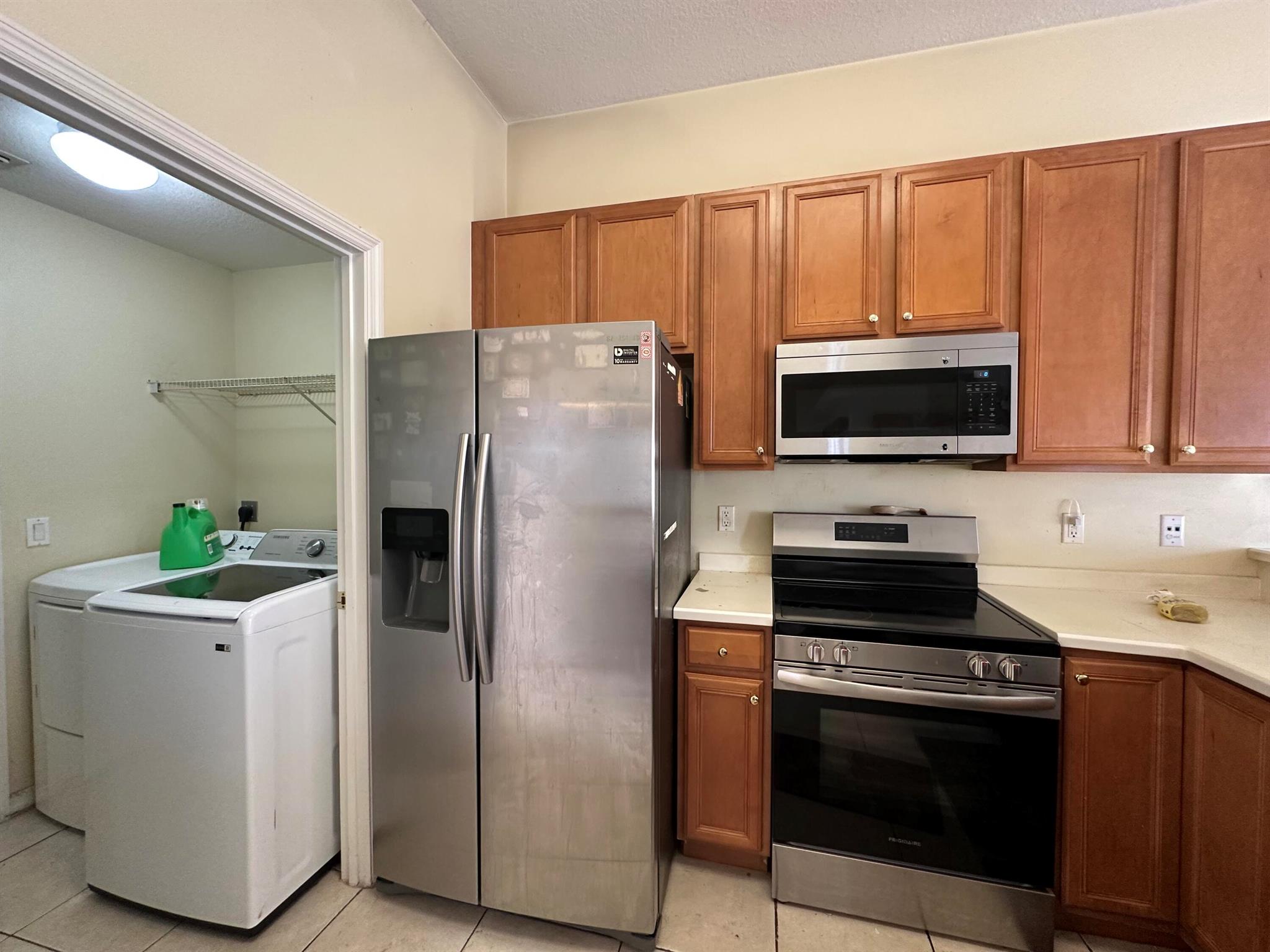 PORT ST LUCIE SECTION 5 - Residential Lease