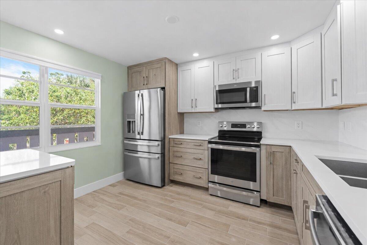 3502 BIMINI Lane B2