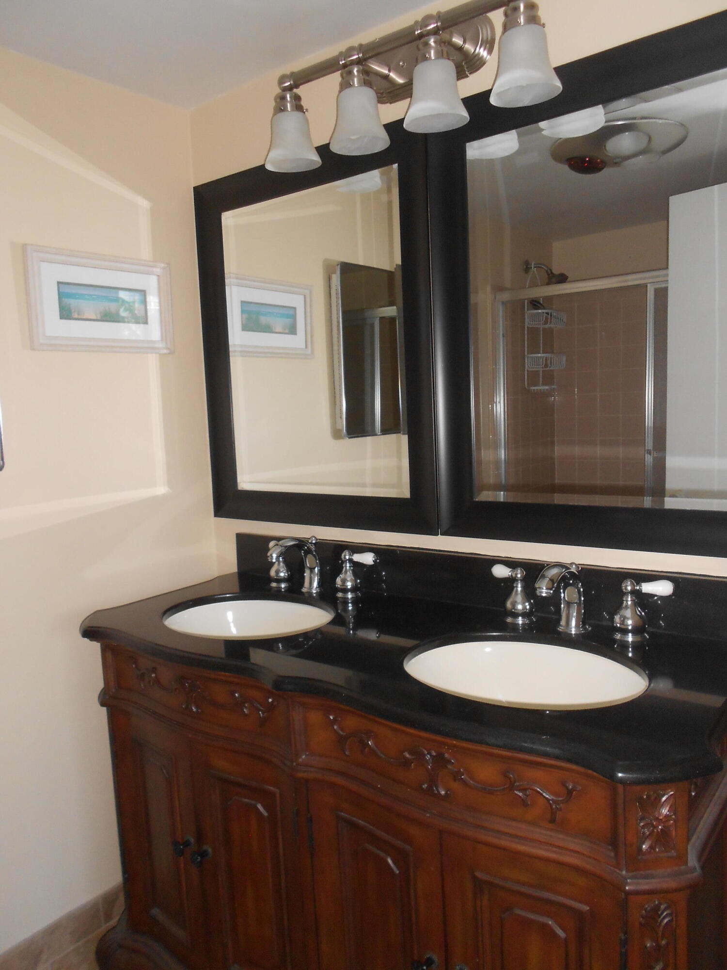 BRITANNIA CONDO - Residential