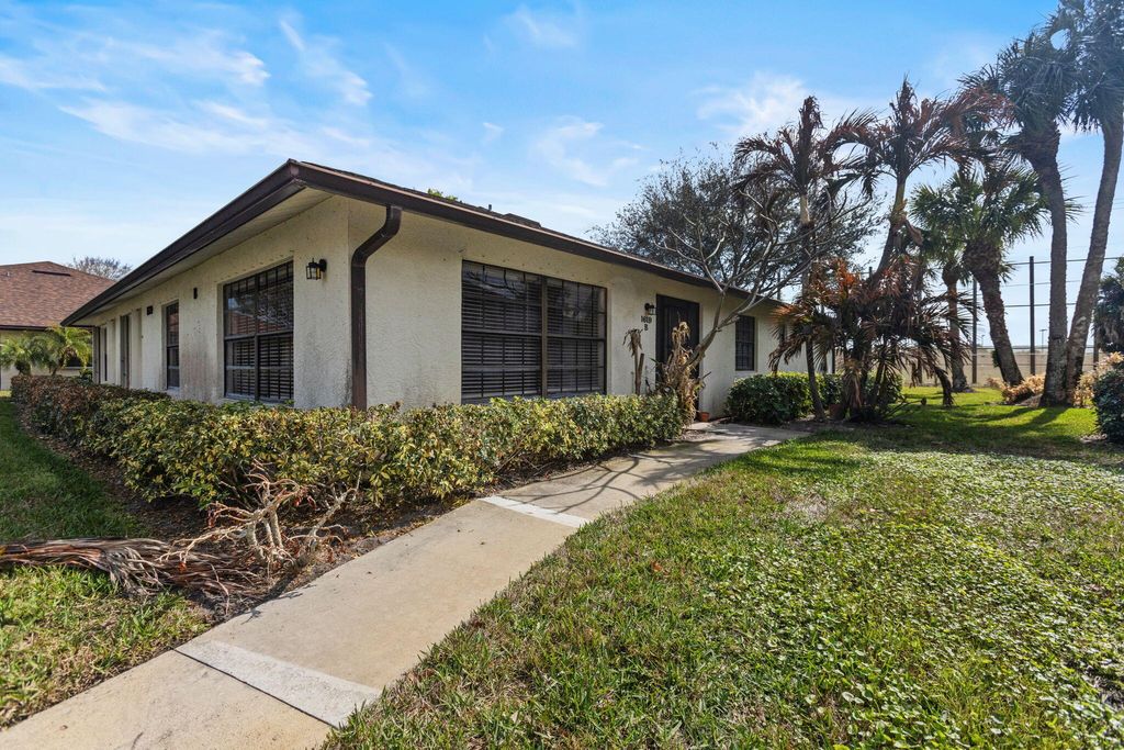 Photo of 1619 Laurel Leaf Lane #B, Fort Pierce, FL 34950 (MLS # R11165797)